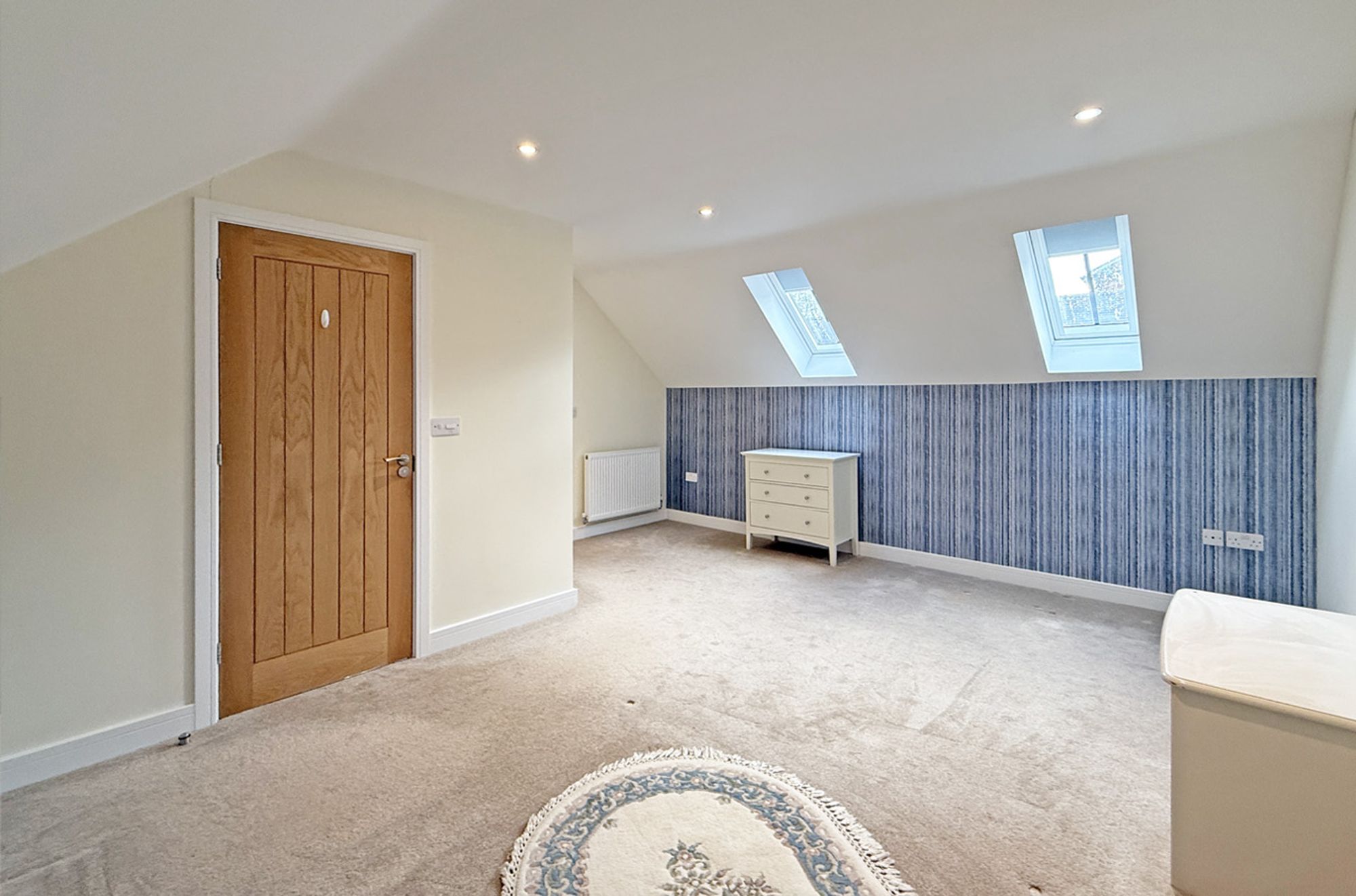 3 bed cottage for sale in High Street, Pershore 7