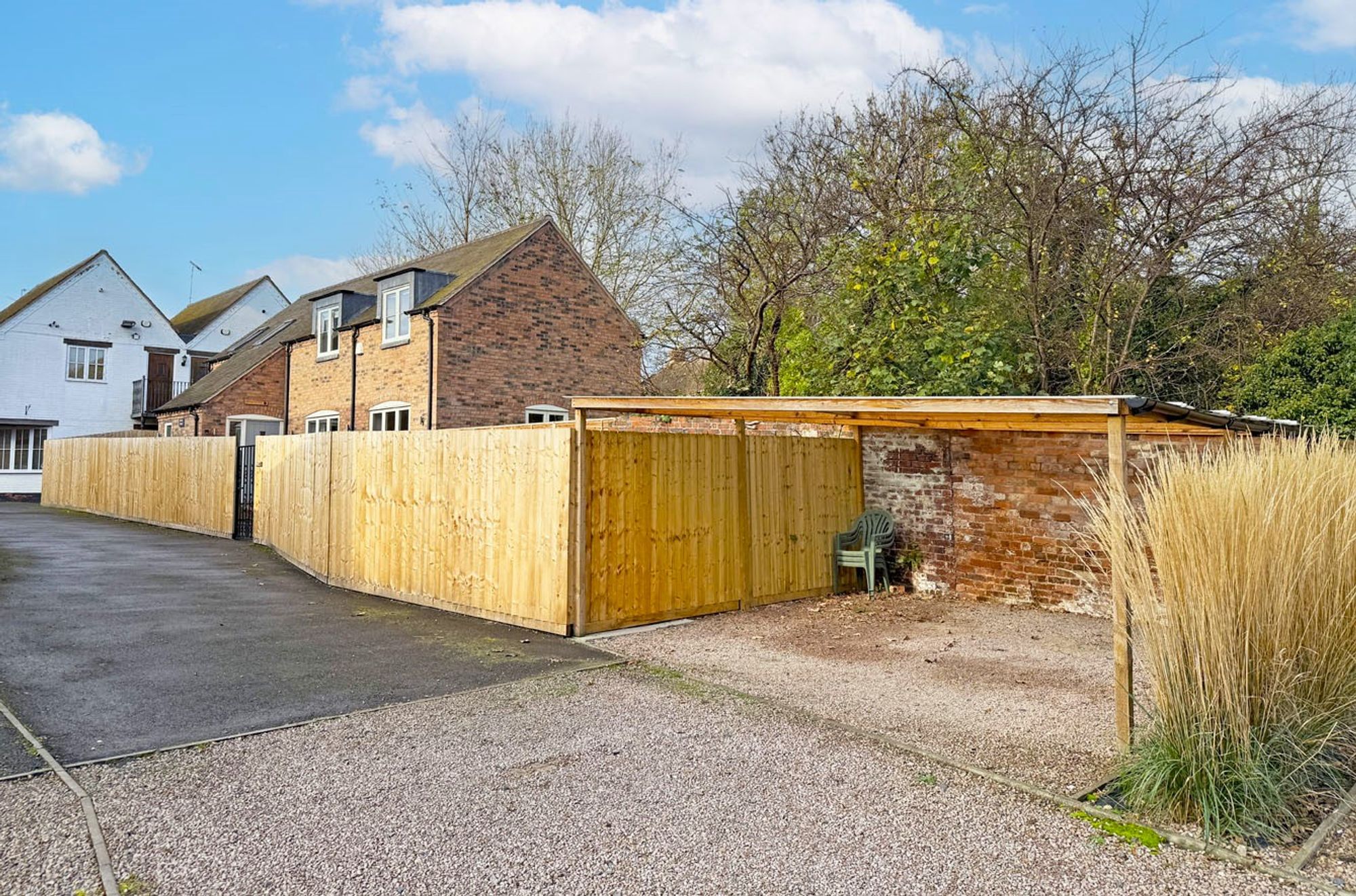 3 bed cottage for sale in High Street, Pershore - Property Image 1