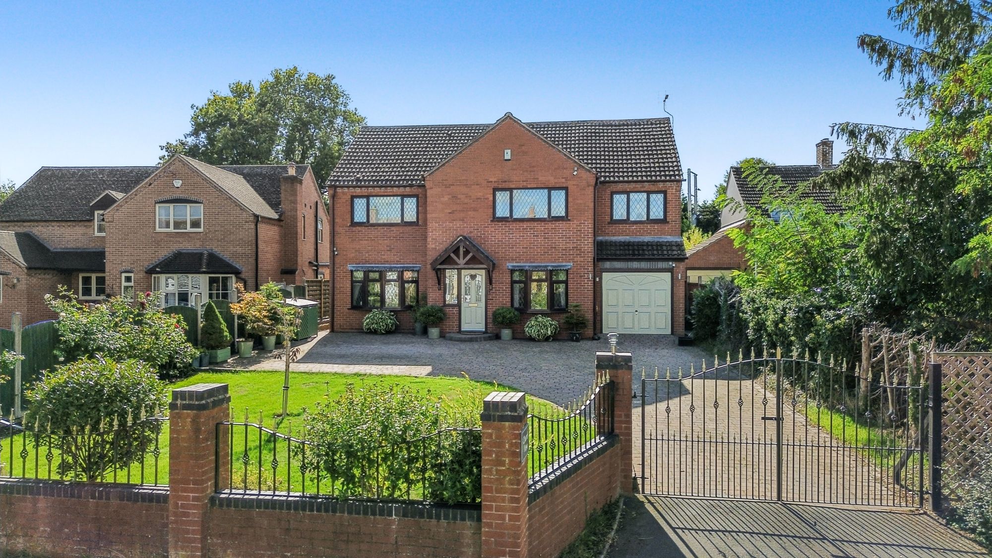 4 bed detached house for sale in Owletts End, Pershore 30