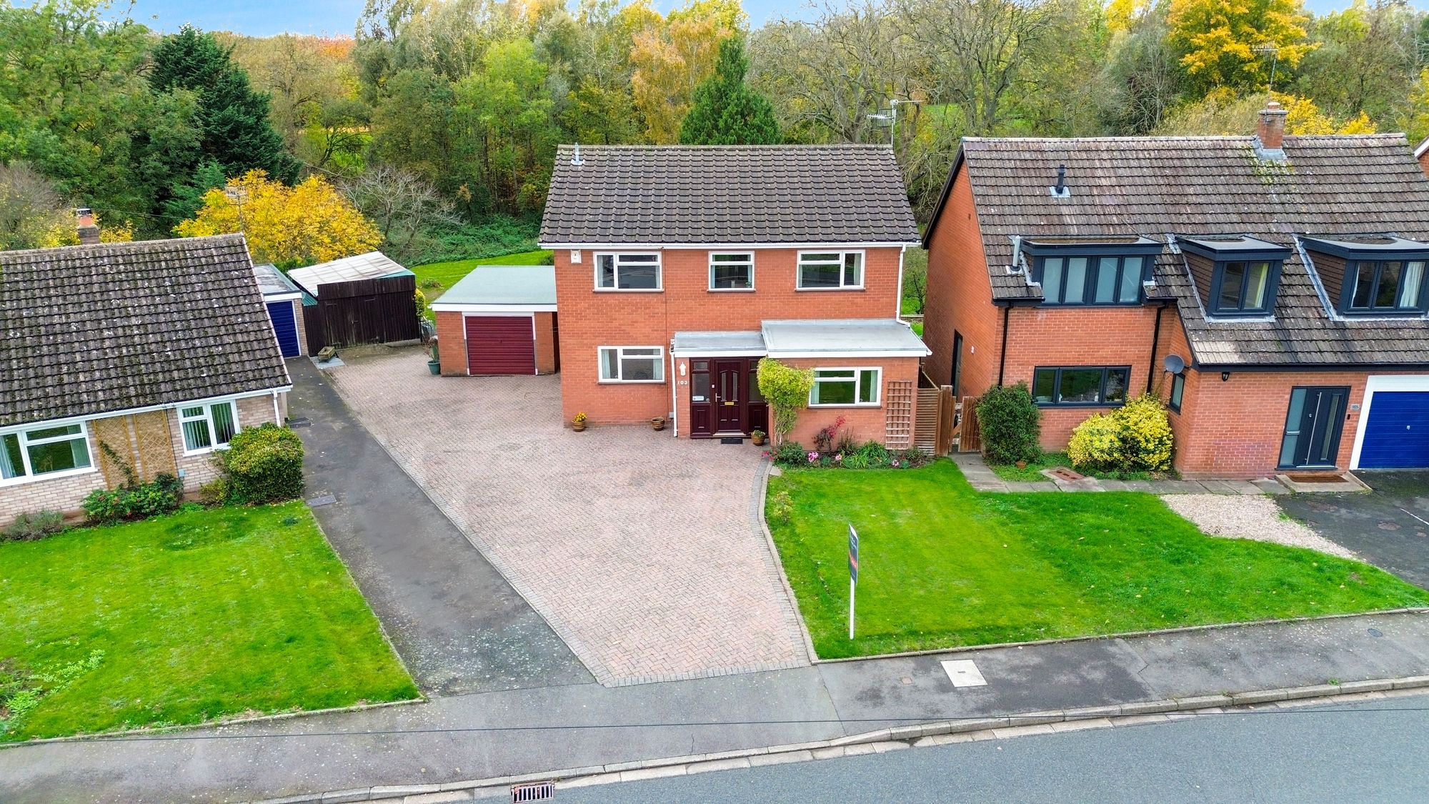 4 bed detached house for sale in Columbia Drive, Worcester - Property Image 1