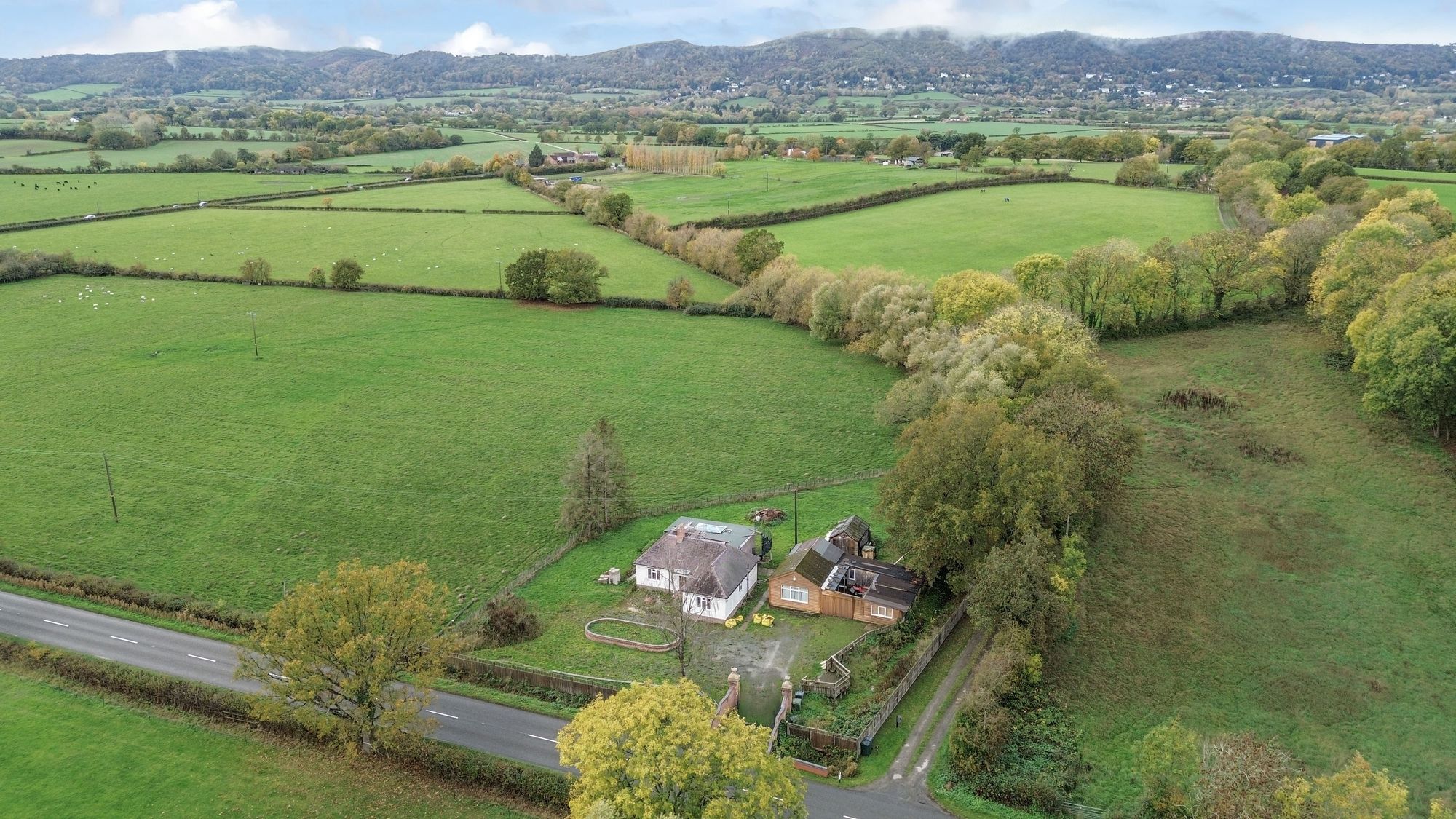 3 bed detached bungalow for sale in Welland, Malvern  - Property Image 1