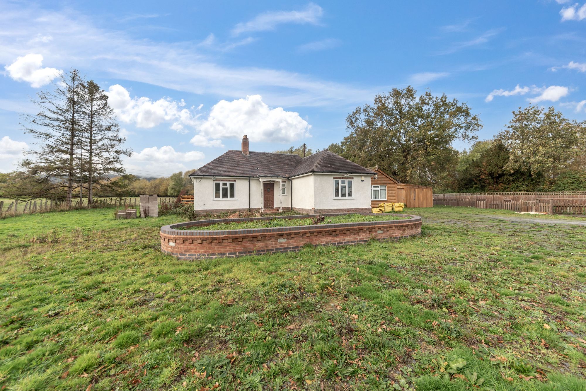 3 bed detached bungalow for sale in Welland, Malvern 2