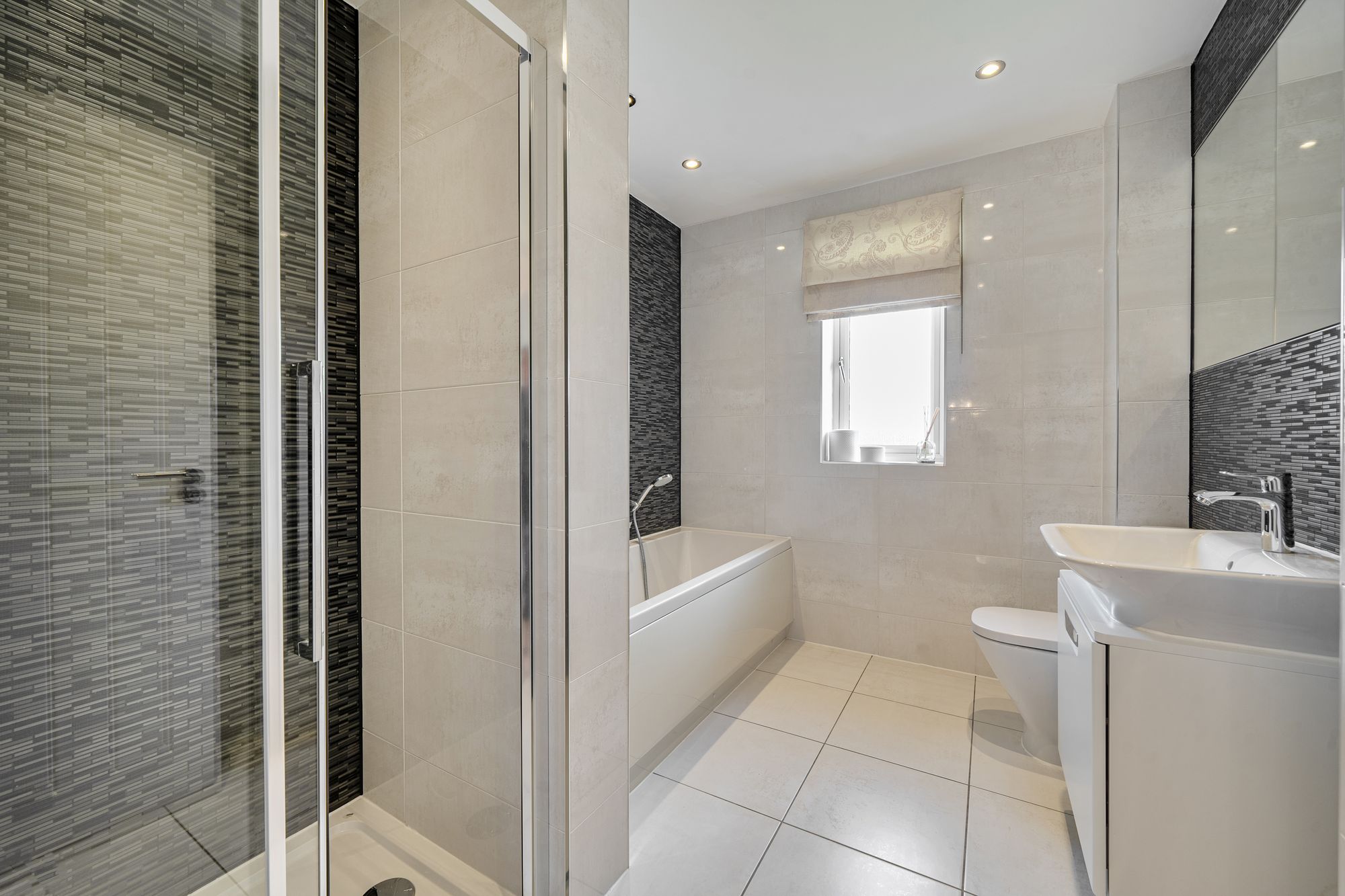 5 bed detached house for sale in Flyford Green, Worcester 14