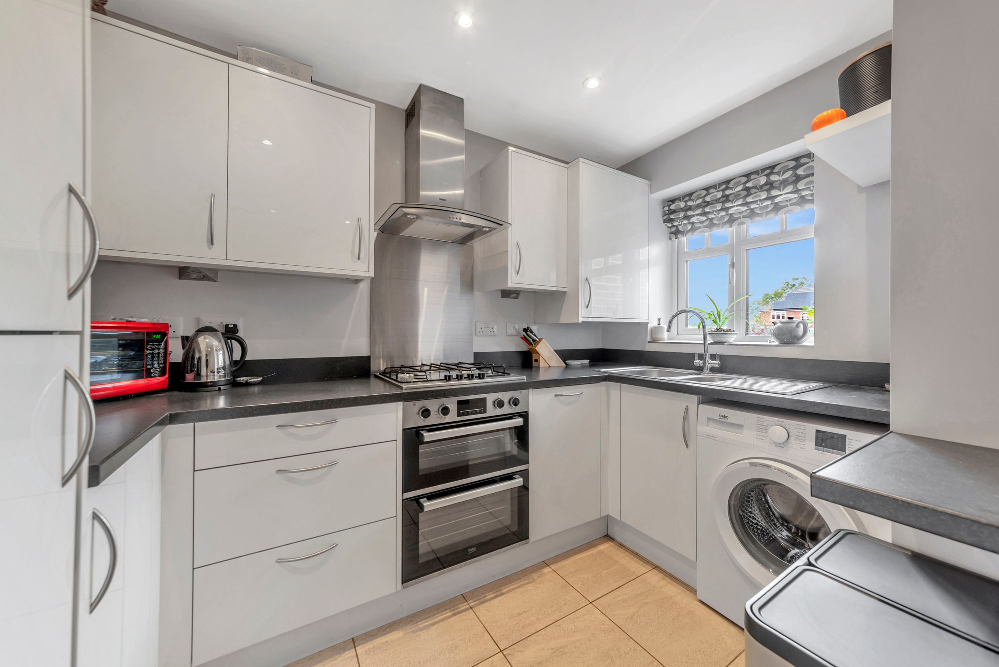 2 bed semi-detached house for sale in Williamson Way, Pershore  - Property Image 4