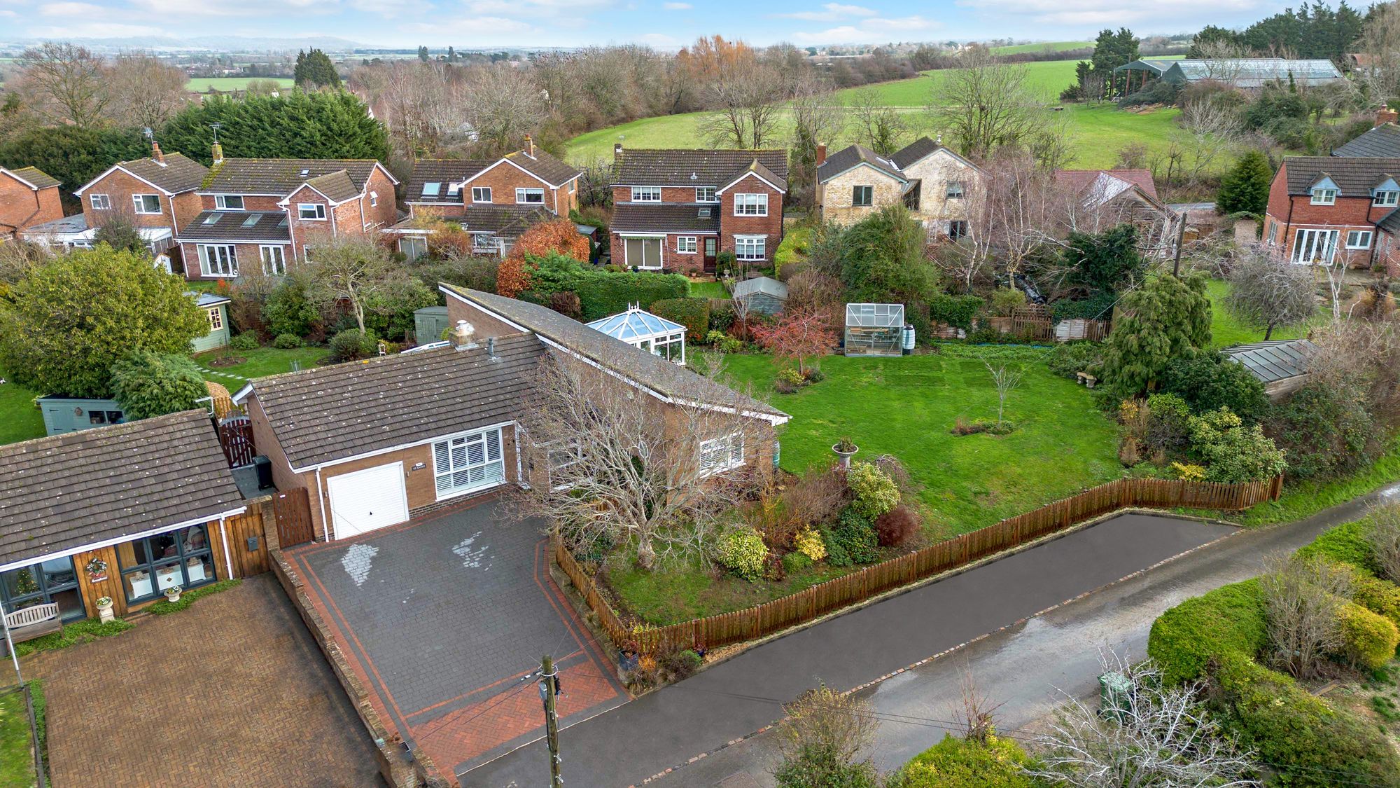 3 bed detached bungalow for sale in Great Comberton, Pershore, WR10