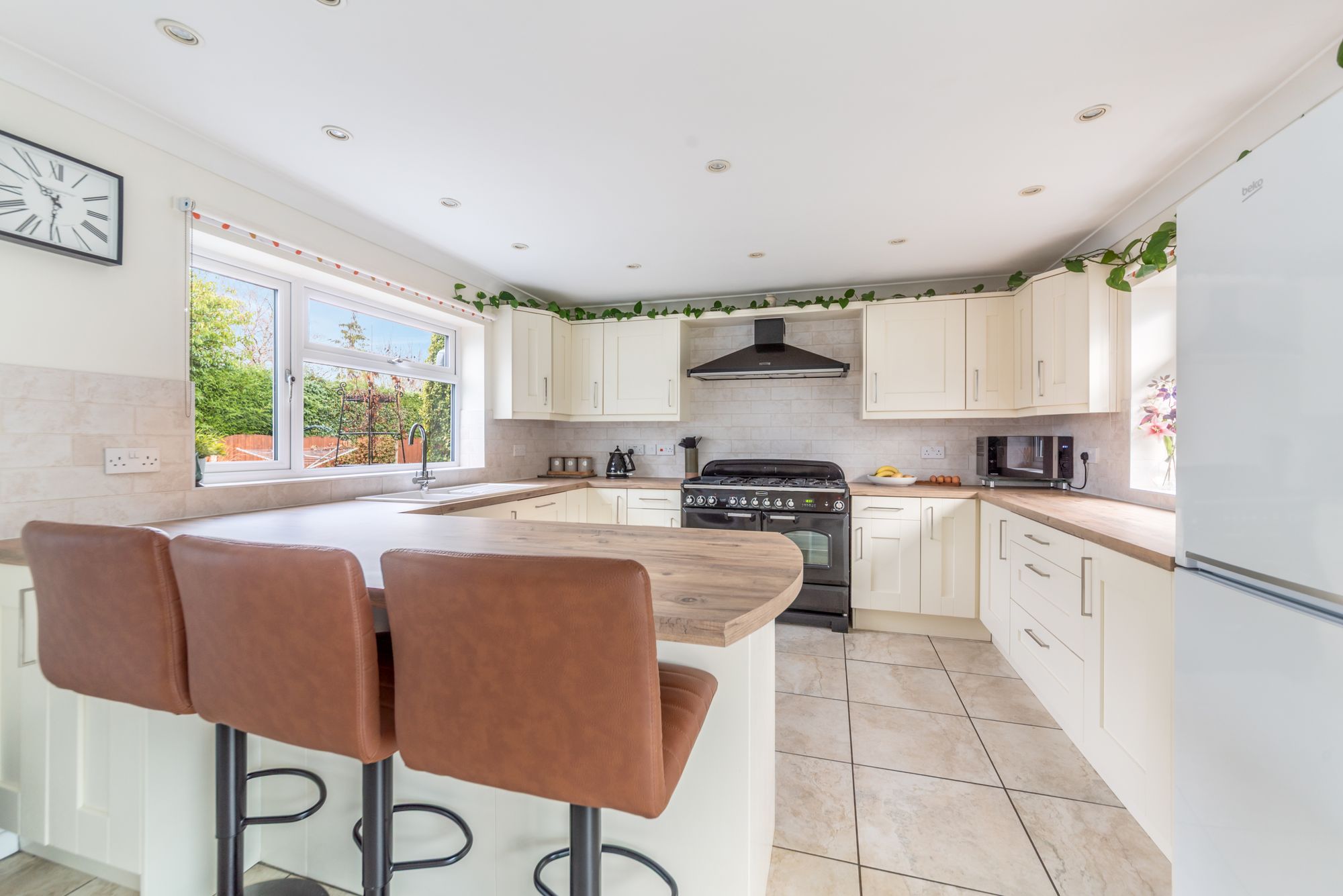 3 bed detached bungalow for sale in Great Comberton, Pershore  - Property Image 5