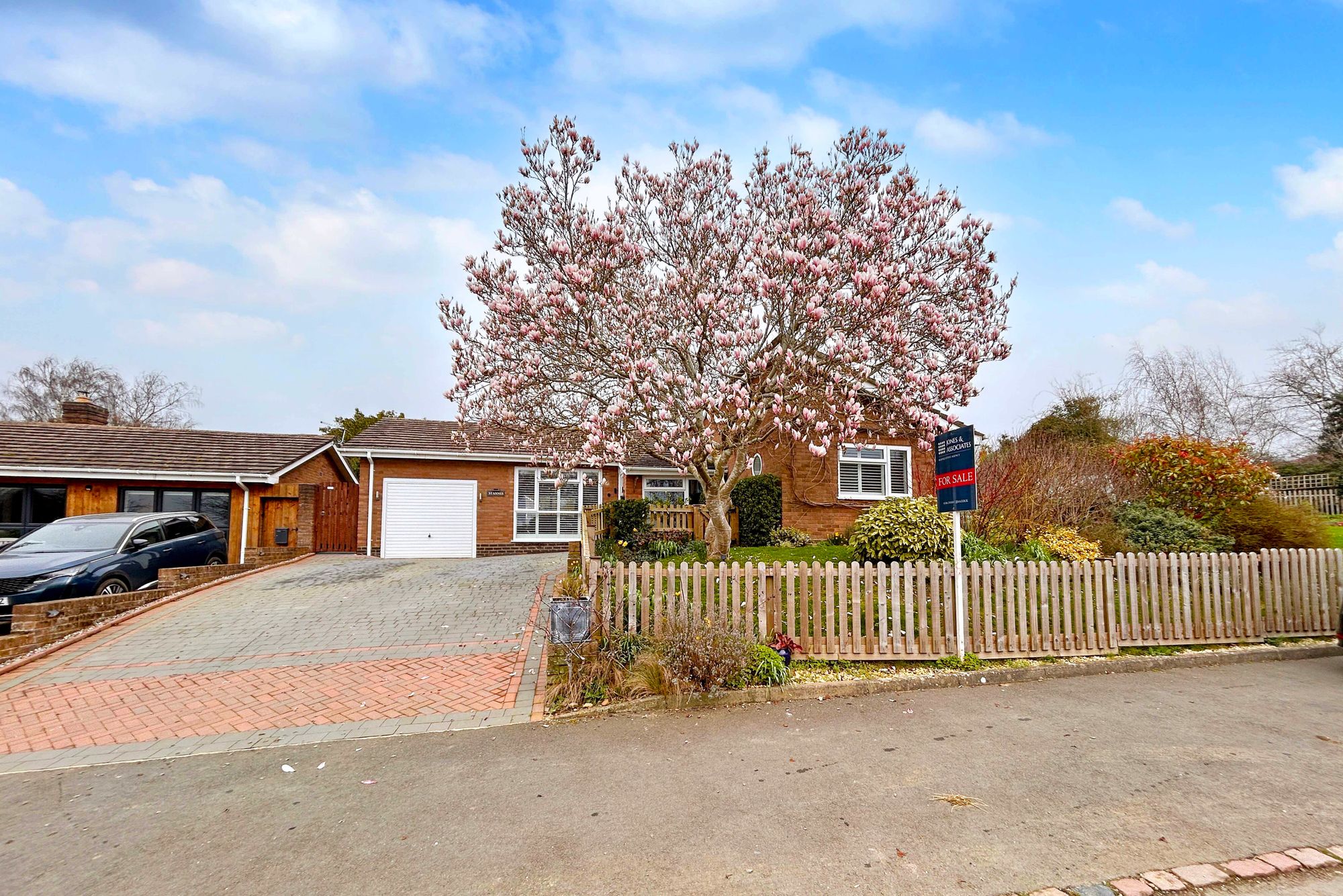 3 bed detached bungalow for sale in Great Comberton, Pershore  - Property Image 1