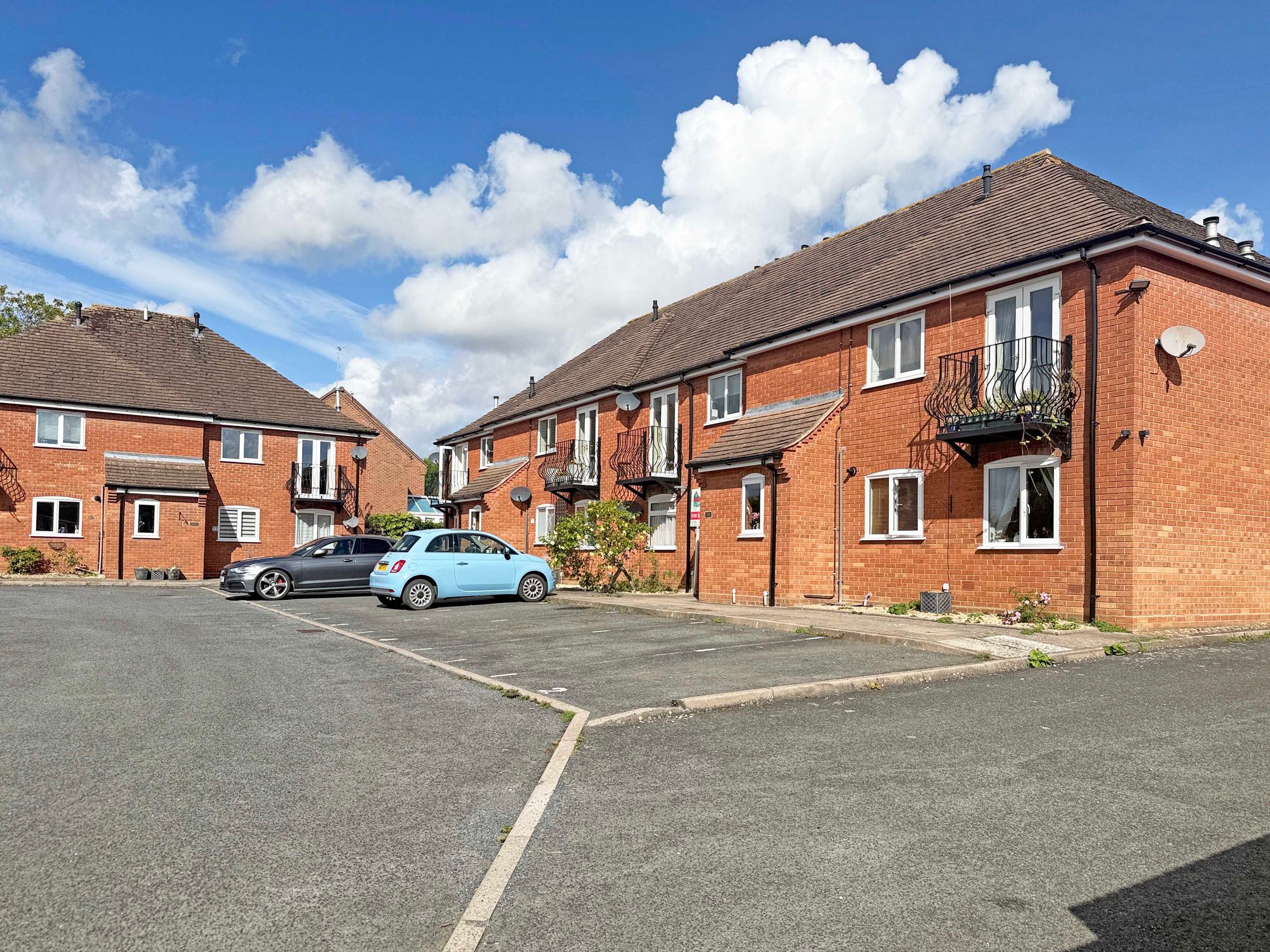 2 bed flat to rent in Old Market Court, Pershore - Property Image 1
