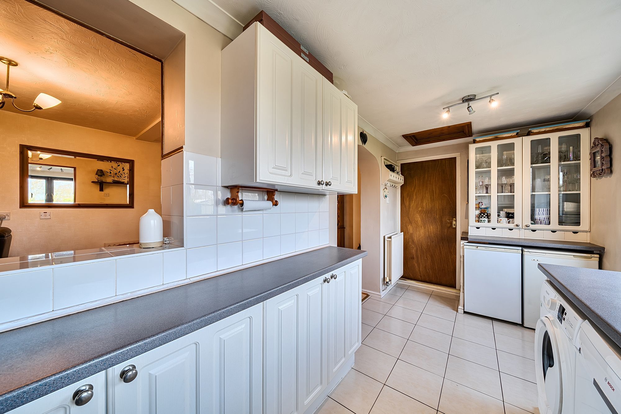 3 bed semi-detached house for sale in Hawthorne Close, Pershore 10