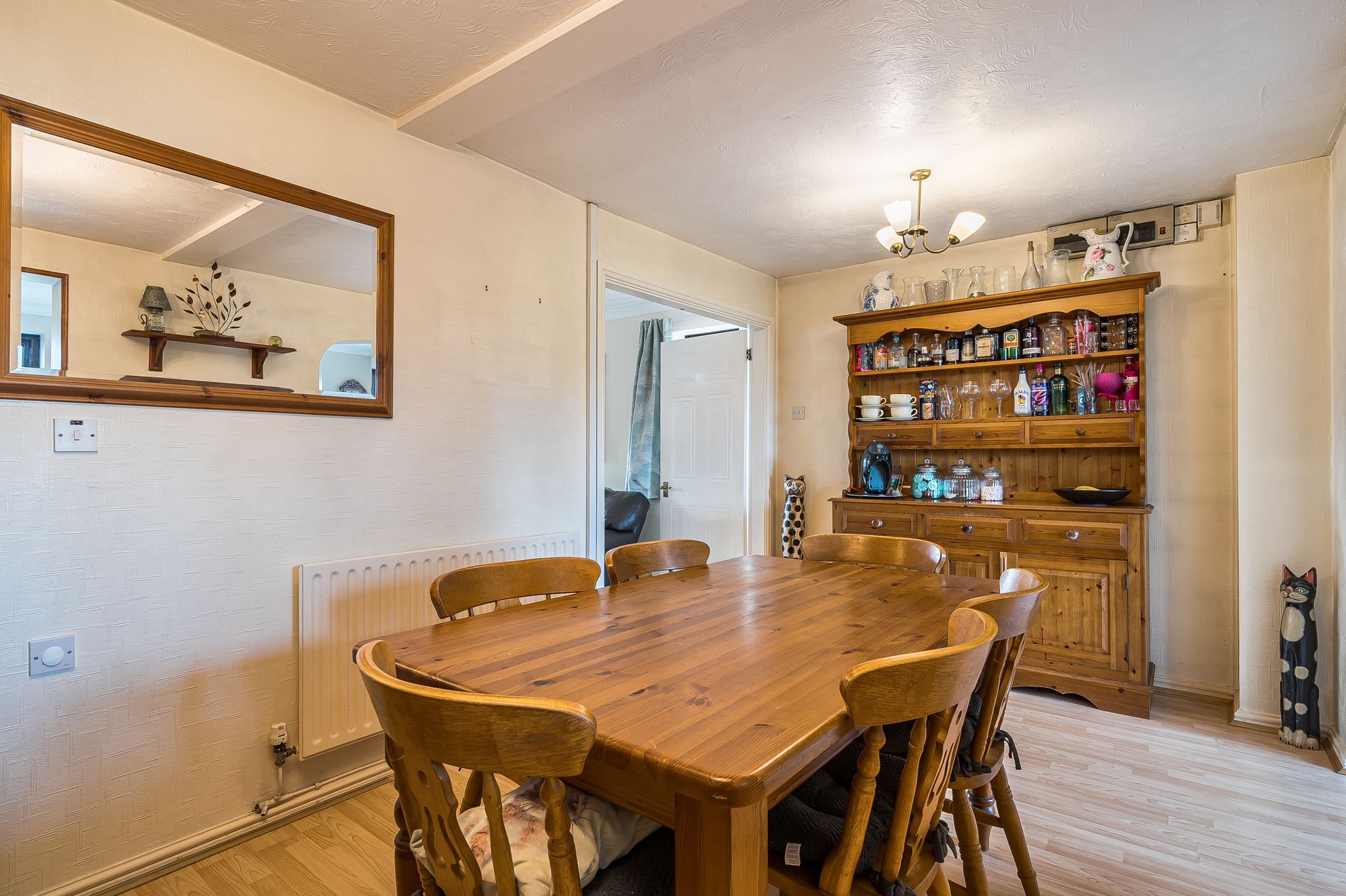 3 bed semi-detached house for sale in Hawthorne Close, Pershore 7