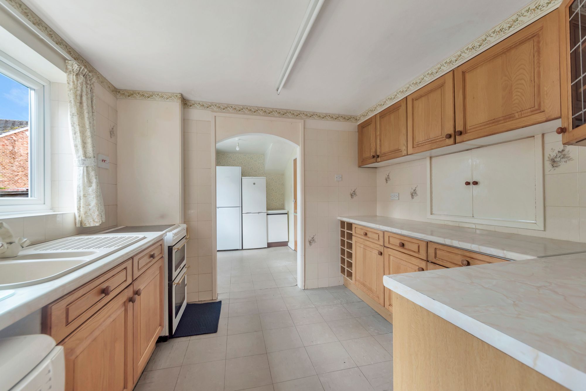 3 bed end of terrace house for sale in Station Road, Pershore 1