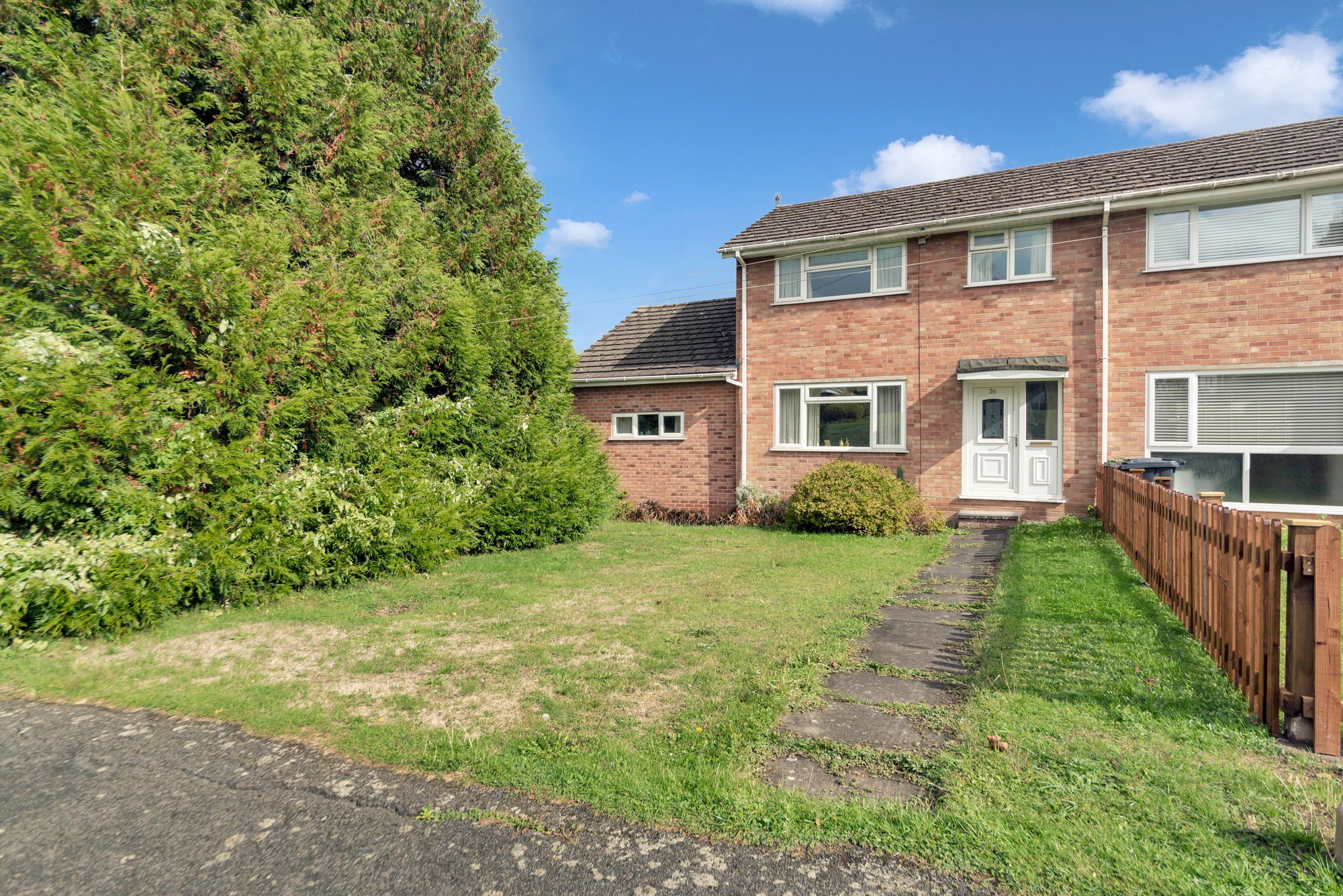 3 bed end of terrace house for sale in Station Road, Pershore  - Property Image 1