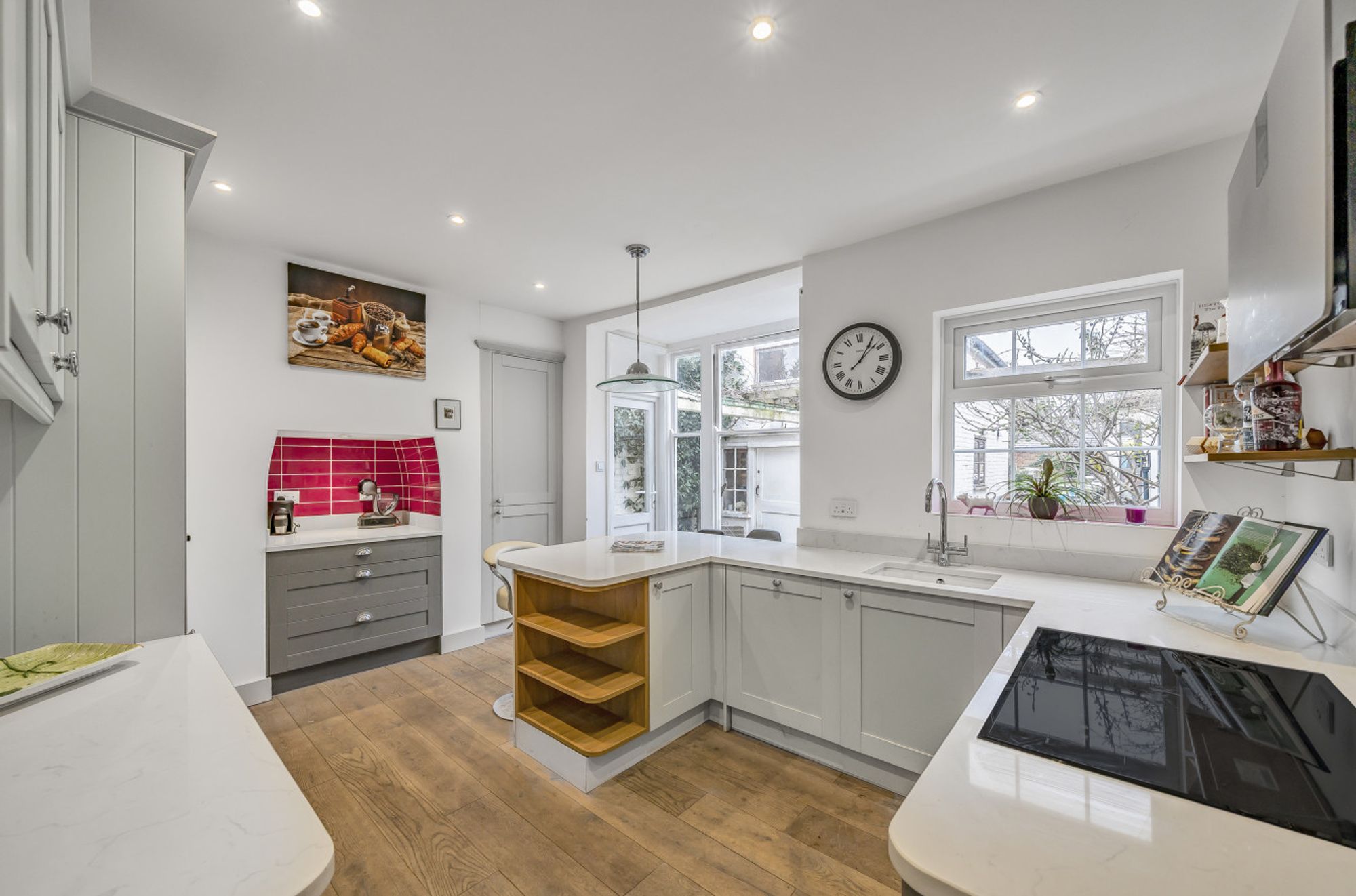 4 bed mid-terraced house for sale in Bridge Street, Pershore  - Property Image 2