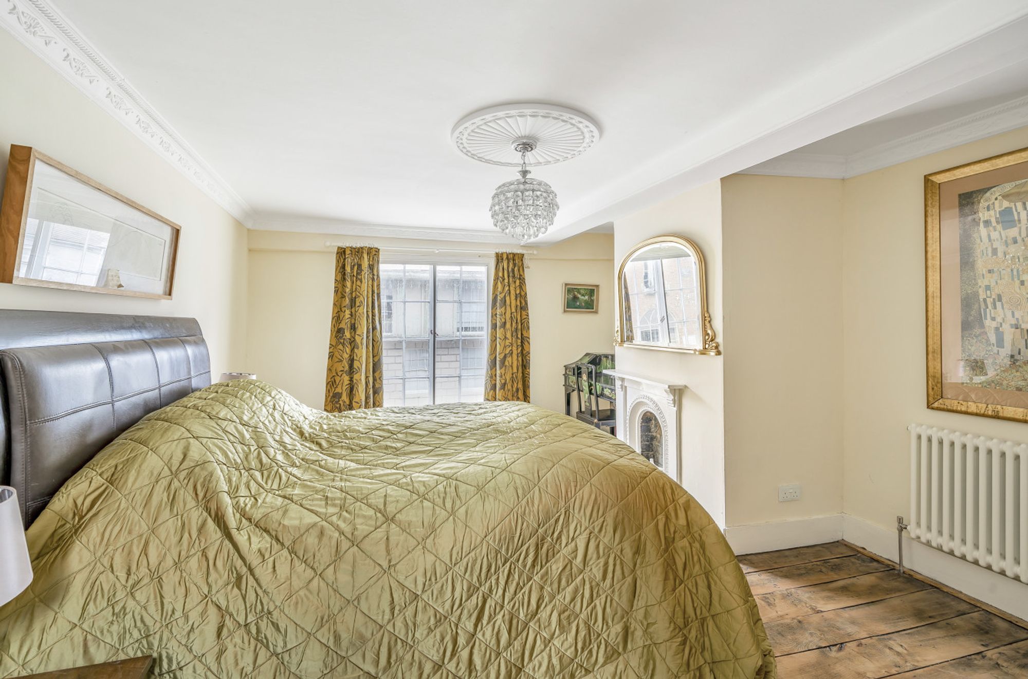 4 bed mid-terraced house for sale in Bridge Street, Pershore 12