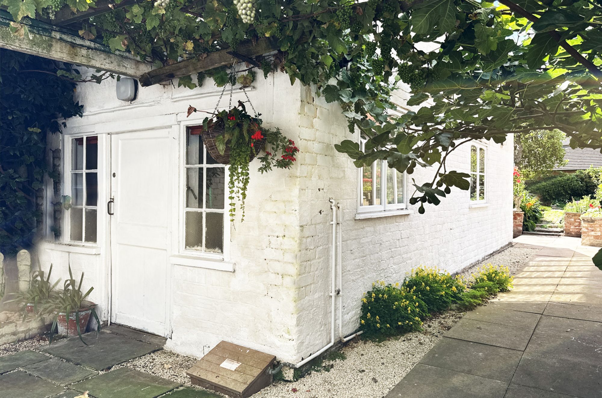 4 bed mid-terraced house for sale in Bridge Street, Pershore 20