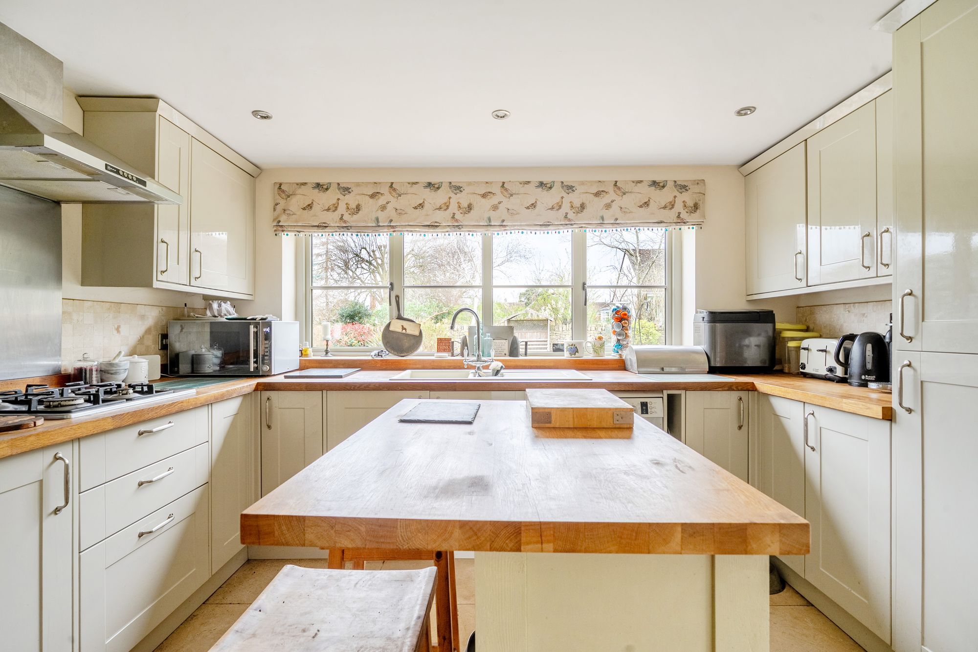 3 bed semi-detached house for sale in Upper End, Pershore  - Property Image 3