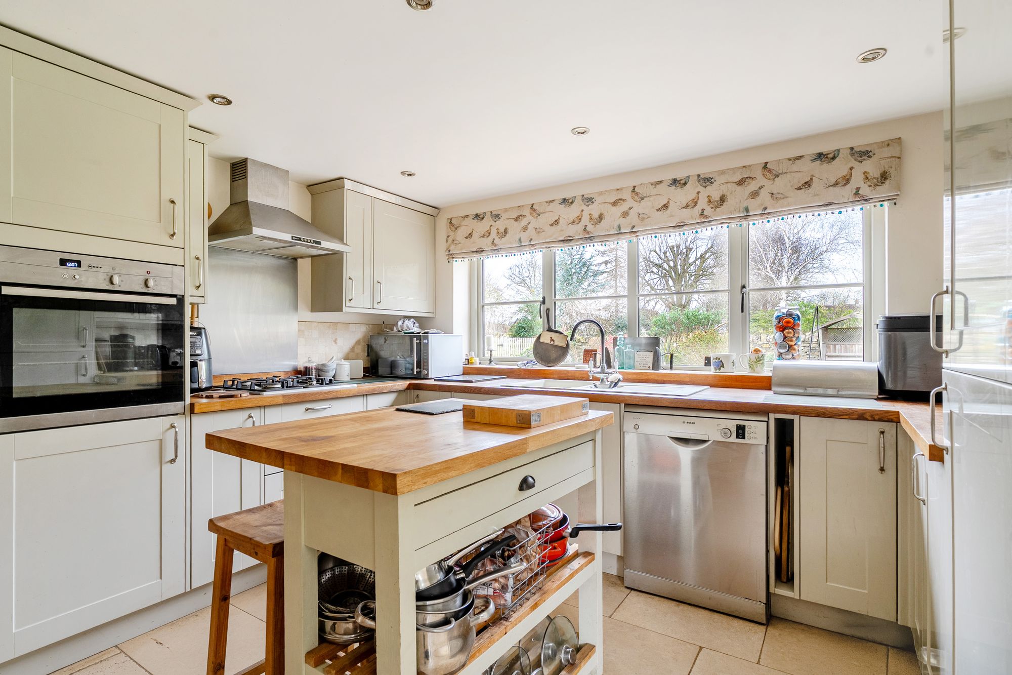 3 bed semi-detached house for sale in Upper End, Pershore 1