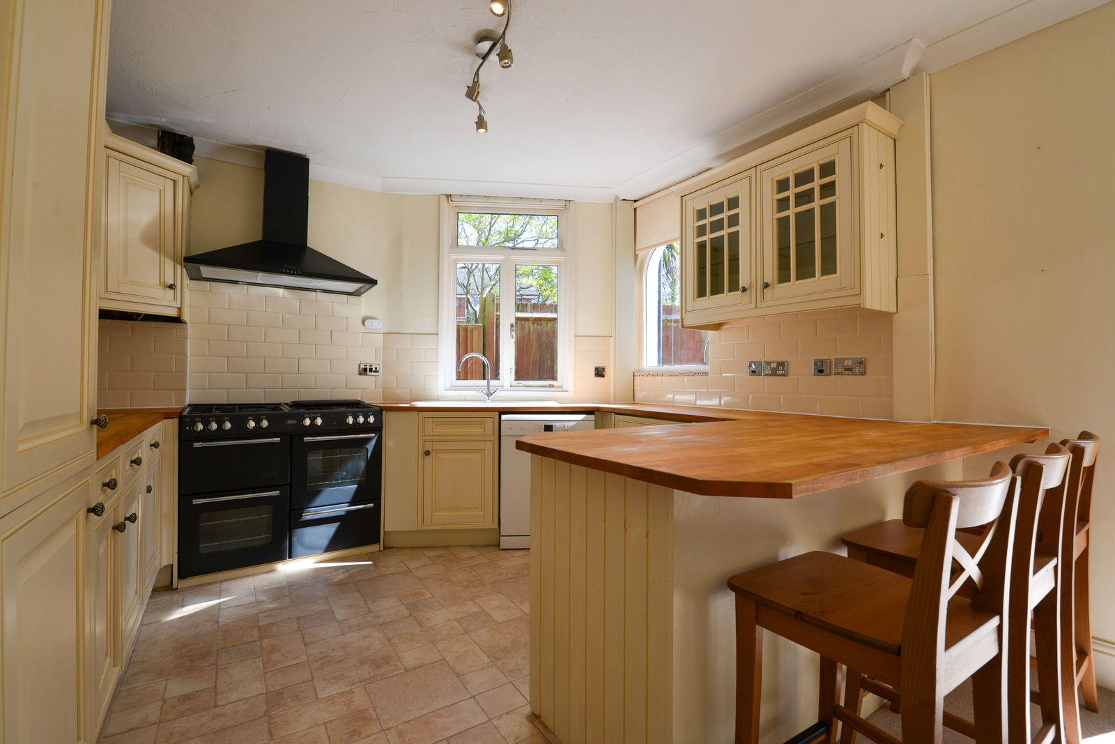 3 bed detached house to rent in Springfield Road, Guildford, GU1 4DP  - Property Image 11