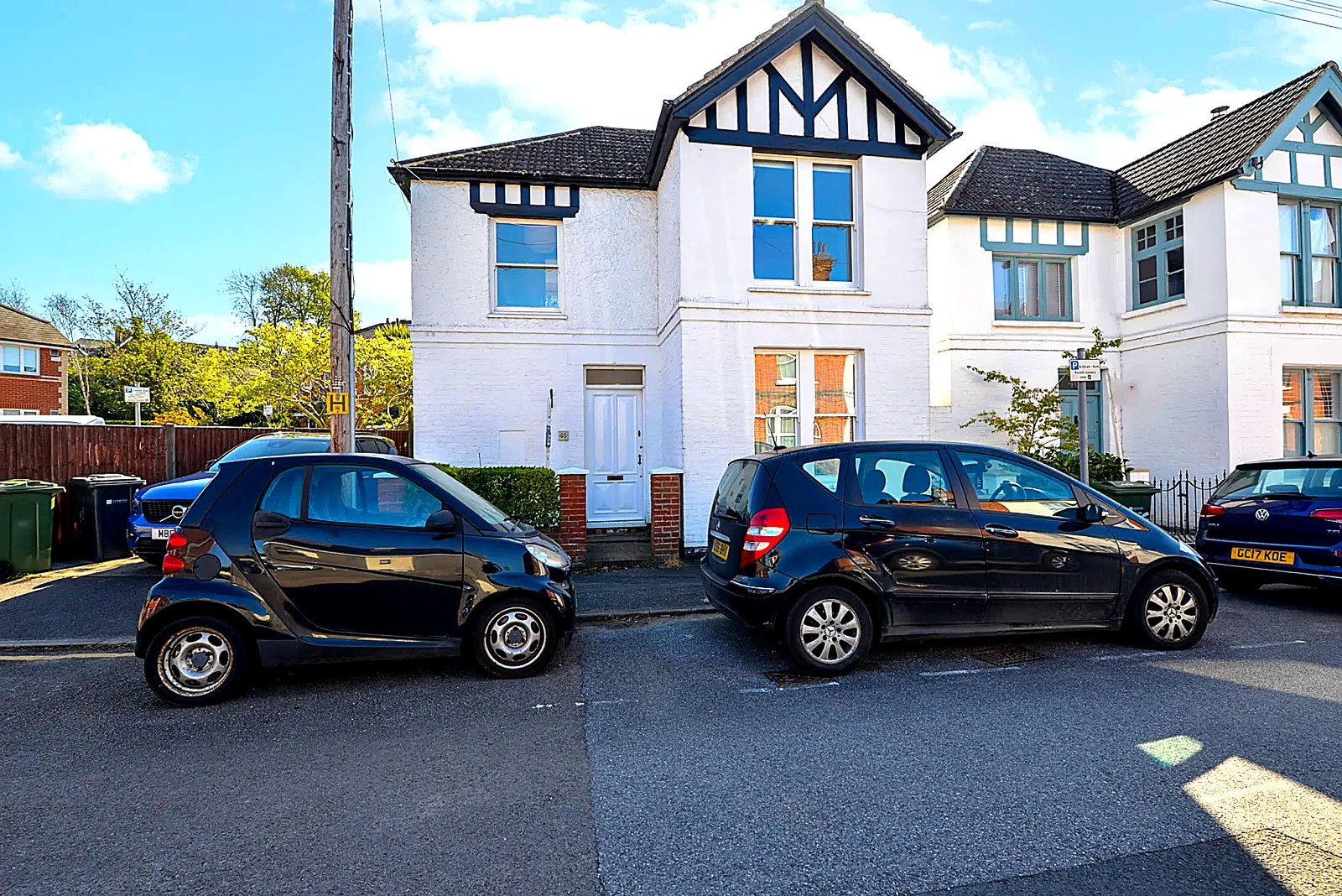3 bed detached house to rent in Springfield Road, Guildford, GU1 4DP  - Property Image 1