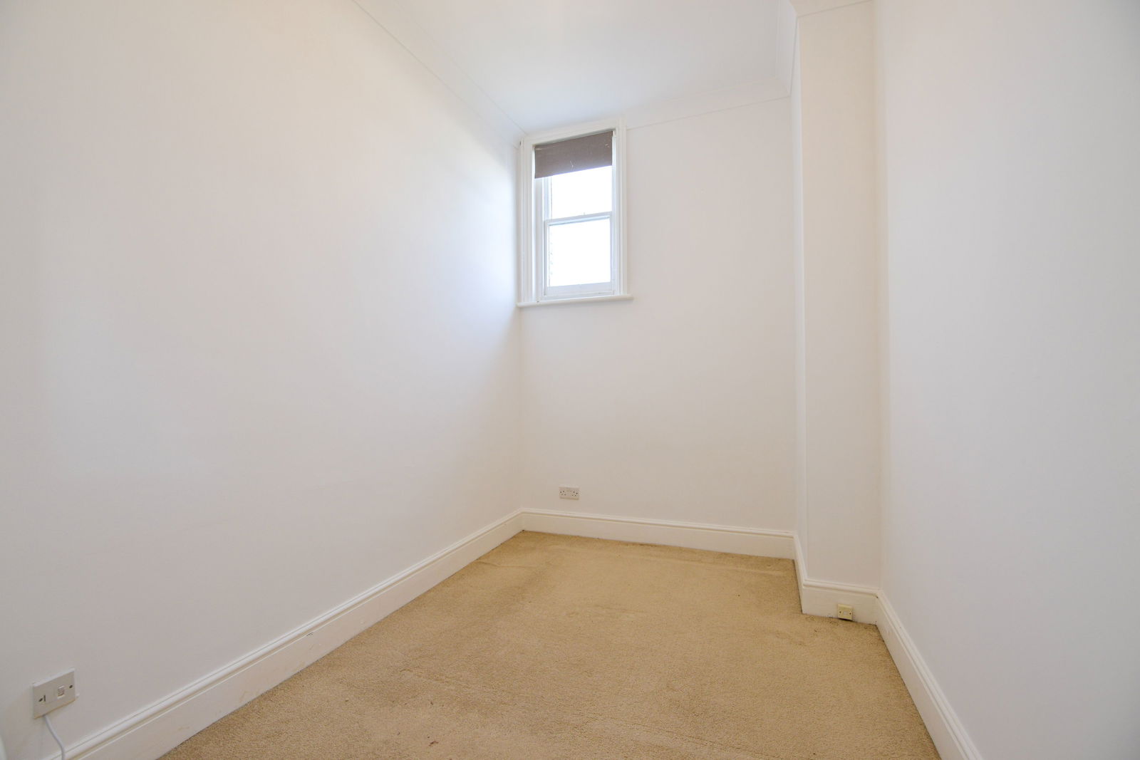 1 bed flat to rent in Baillie Road, Guildford, GU1 3LN  - Property Image 6