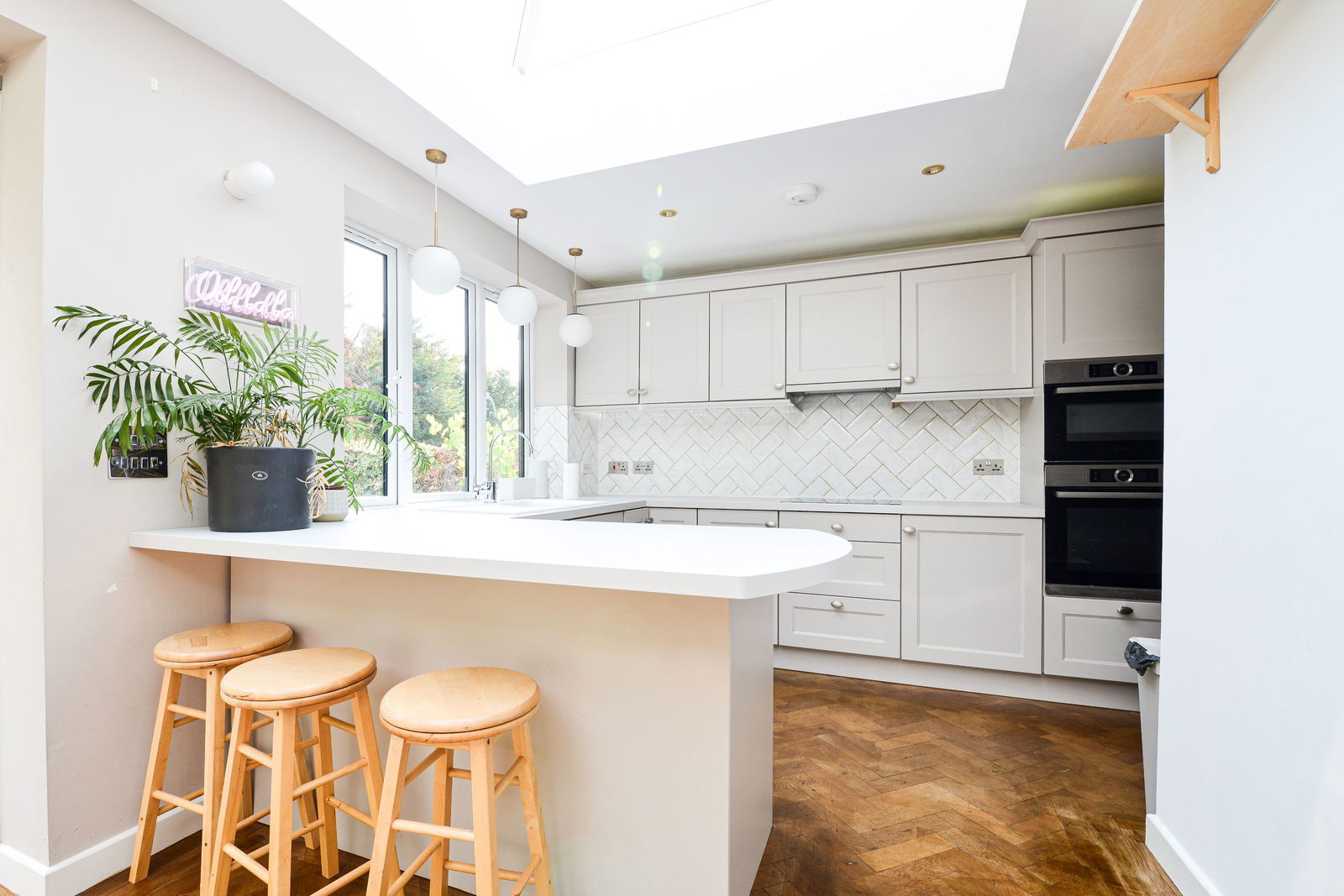 3 bed semi-detached house for sale in Tudor Close, Chessington 5