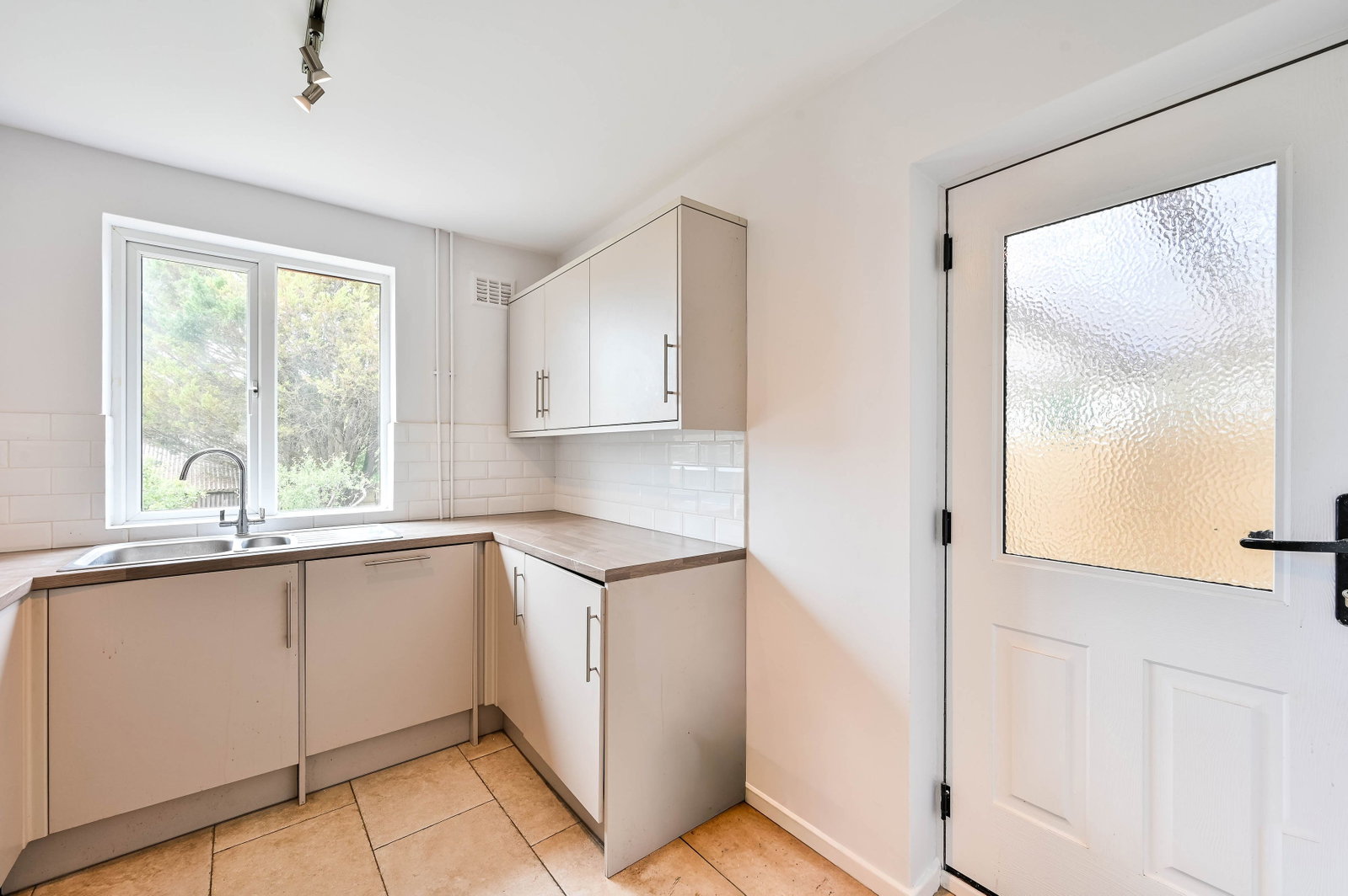 3 bed semi-detached house to rent in Blakes Lane, West Horsley, KT24  - Property Image 10