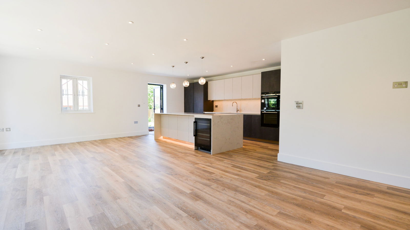 4 bed detached house for sale in Coach Road, Chertsey 22