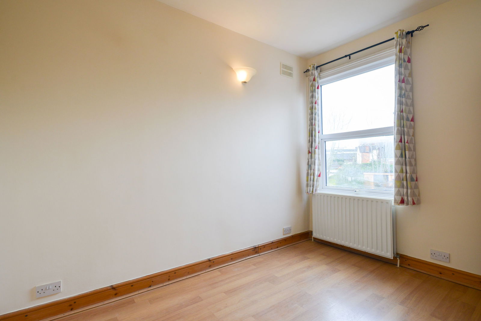 4 bed semi-detached house to rent in New Cross Road, Guildford, GU2 9NS  - Property Image 12