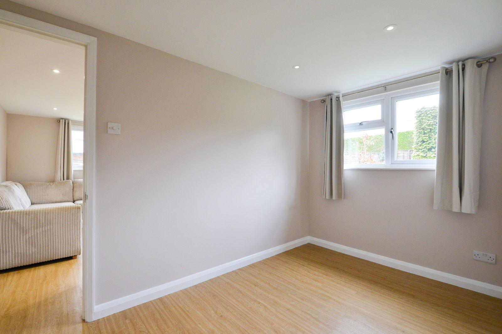 1 bed house share to rent in Guildford Road, Bookham, Leatherhead, KT23 4HB  - Property Image 3