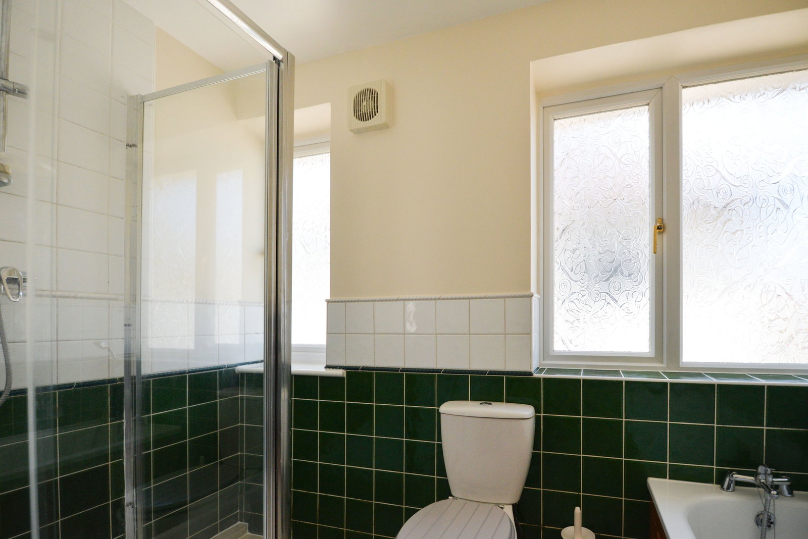 4 bed semi-detached house to rent in Beckingham Road, Guildford, GU2  - Property Image 10