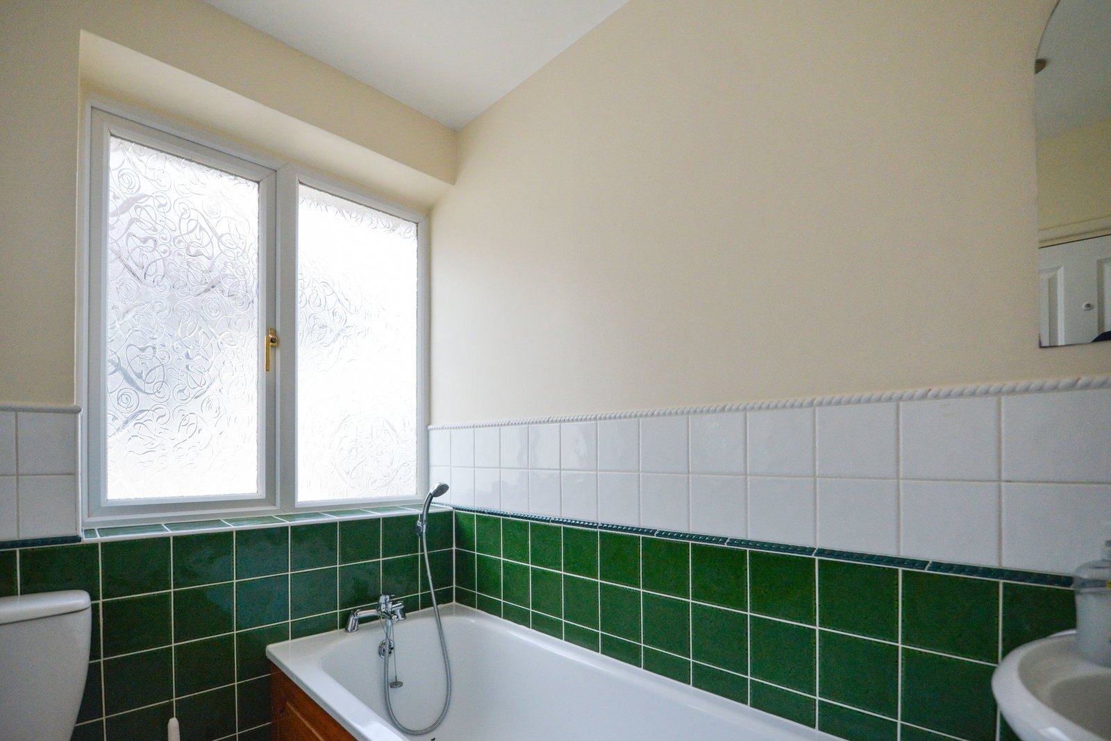 4 bed semi-detached house to rent in Beckingham Road, Guildford, GU2  - Property Image 11