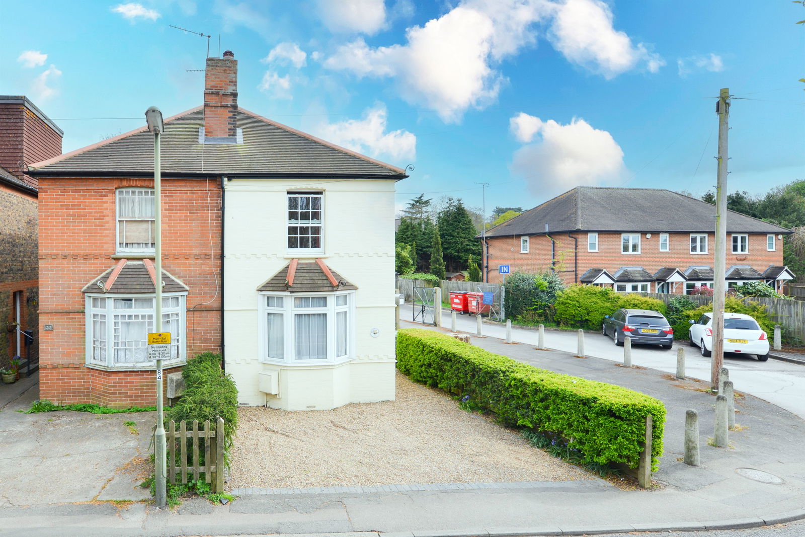 2 bed semi-detached house to rent in Lower Road, Leatherhead  - Property Image 2