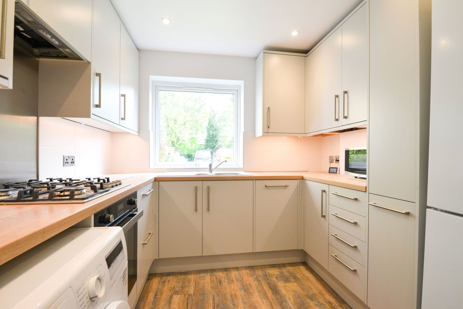 2 bed apartment to rent in Bridgewater Road, Weybridge, KT13 0EG  - Property Image 3