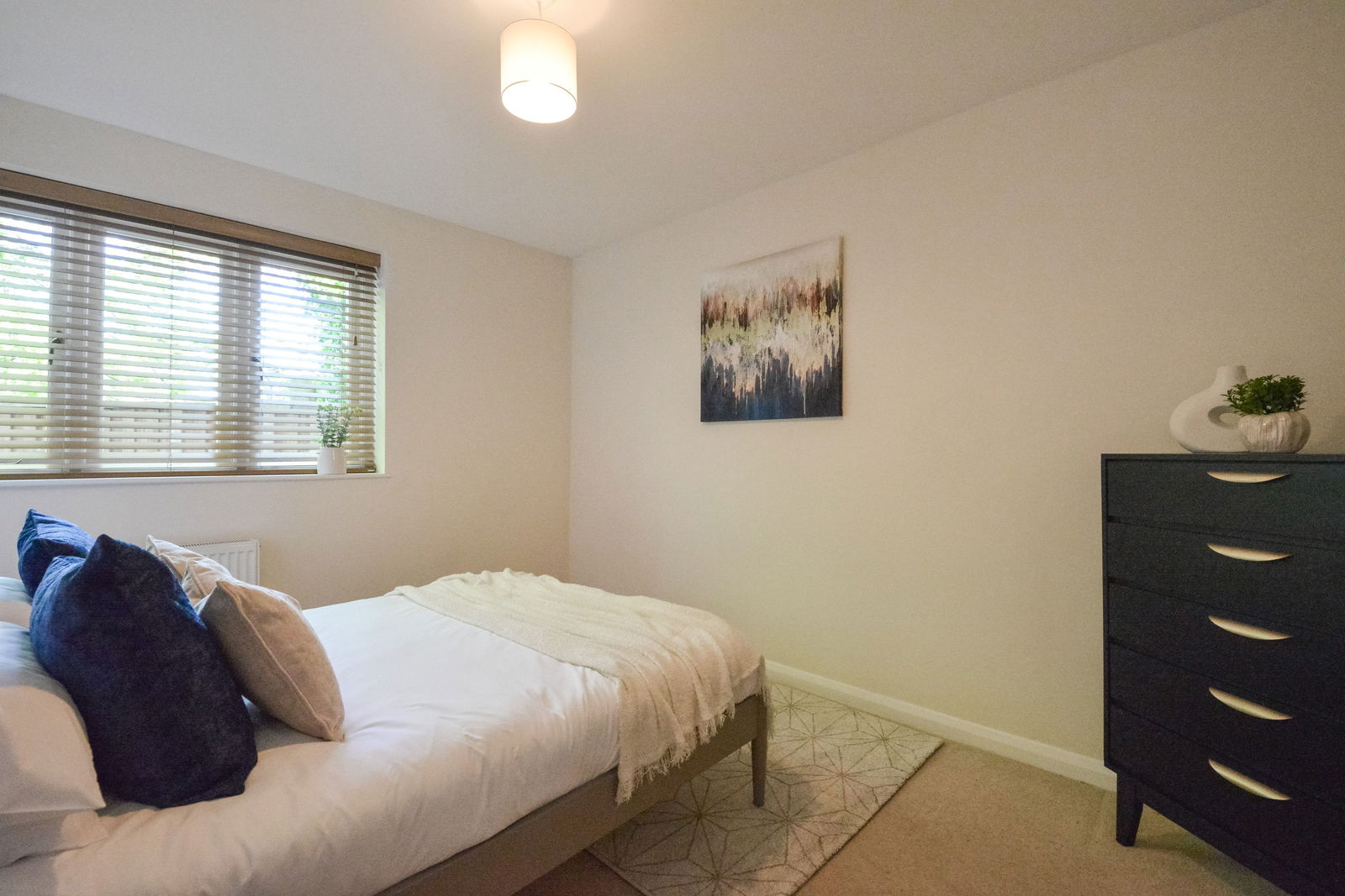 2 bed maisonette to rent in Guildford Park Road, Guildford  - Property Image 12