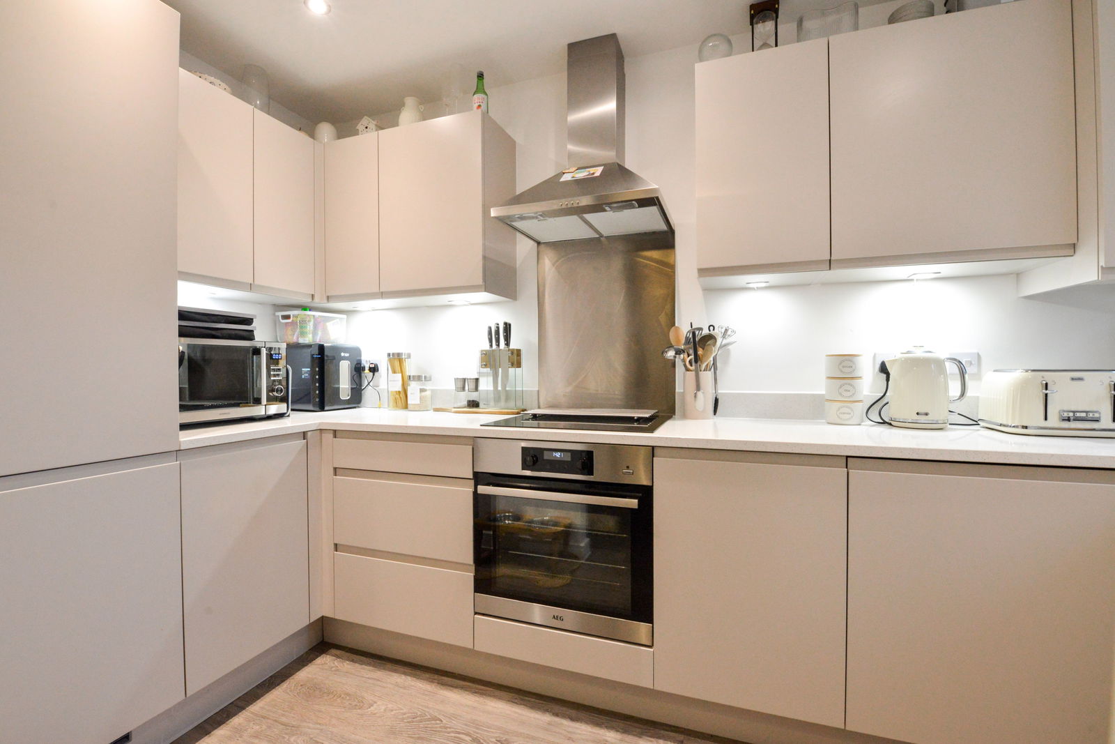 2 bed terraced house for sale, Ewell 3