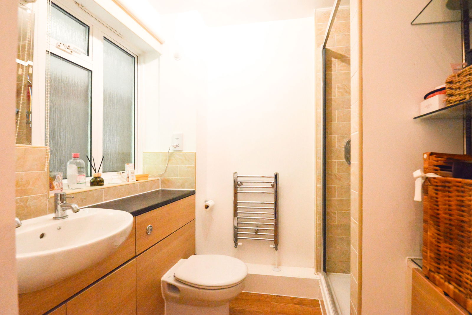 1 bed flat to rent in Cross Lanes, Guildford, GU1 1TD  - Property Image 7