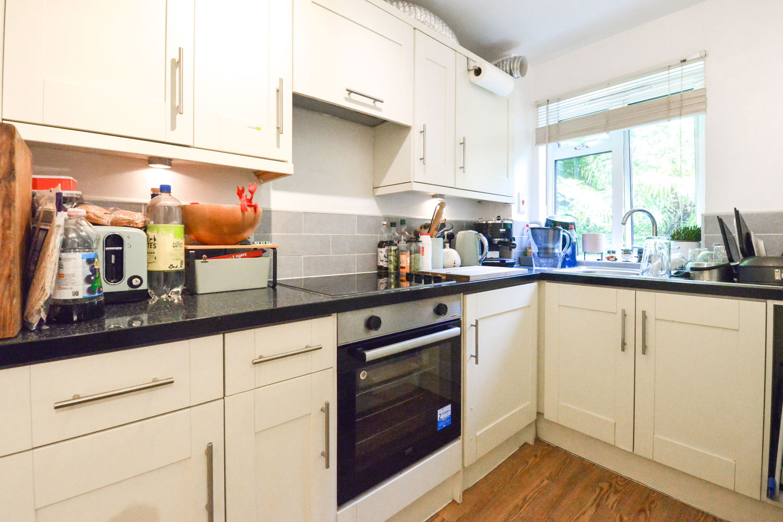 1 bed flat to rent in Cross Lanes, Guildford, GU1 1TD  - Property Image 6