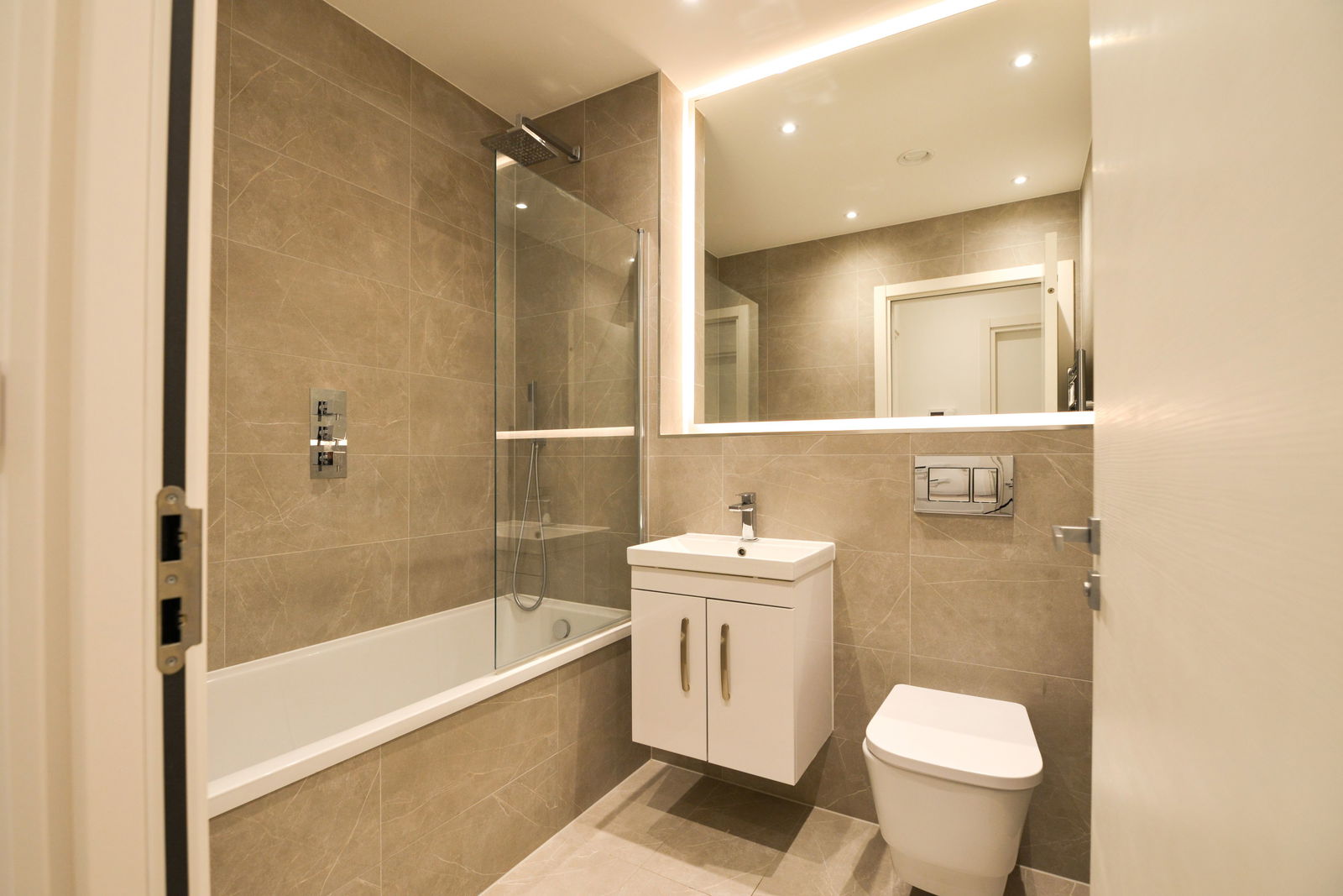 1 bed flat to rent in Ladymead, Guildford  - Property Image 5