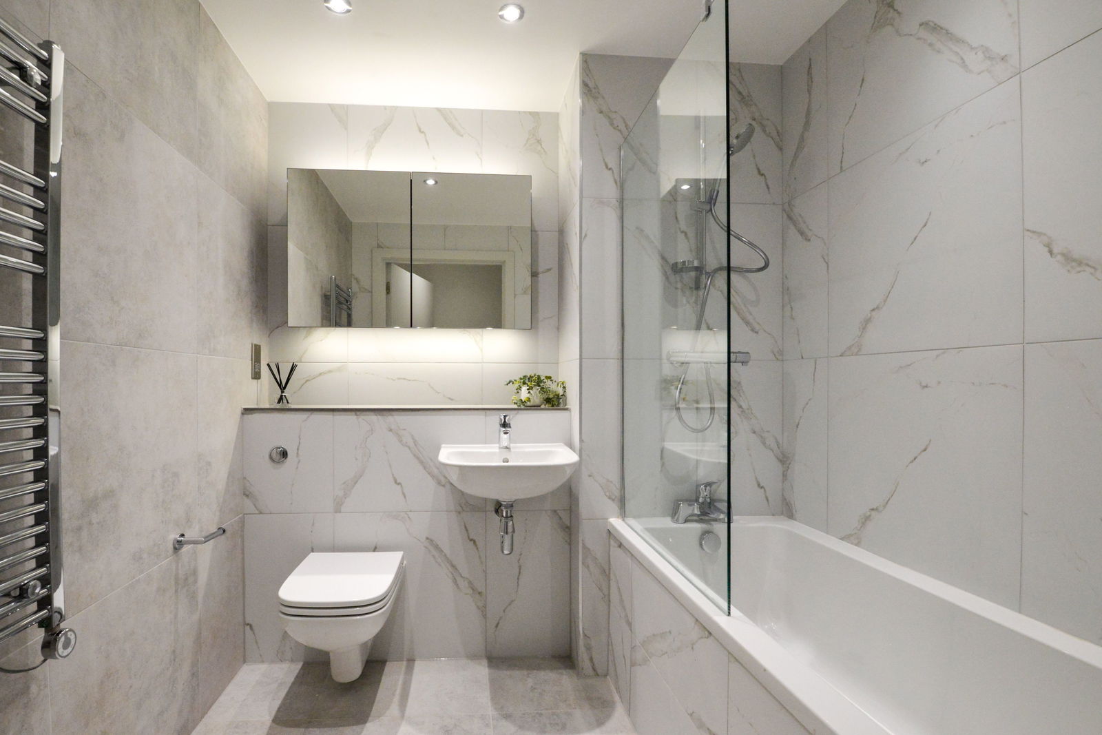 1 bed flat to rent in Randalls Way, Leatherhead  - Property Image 5