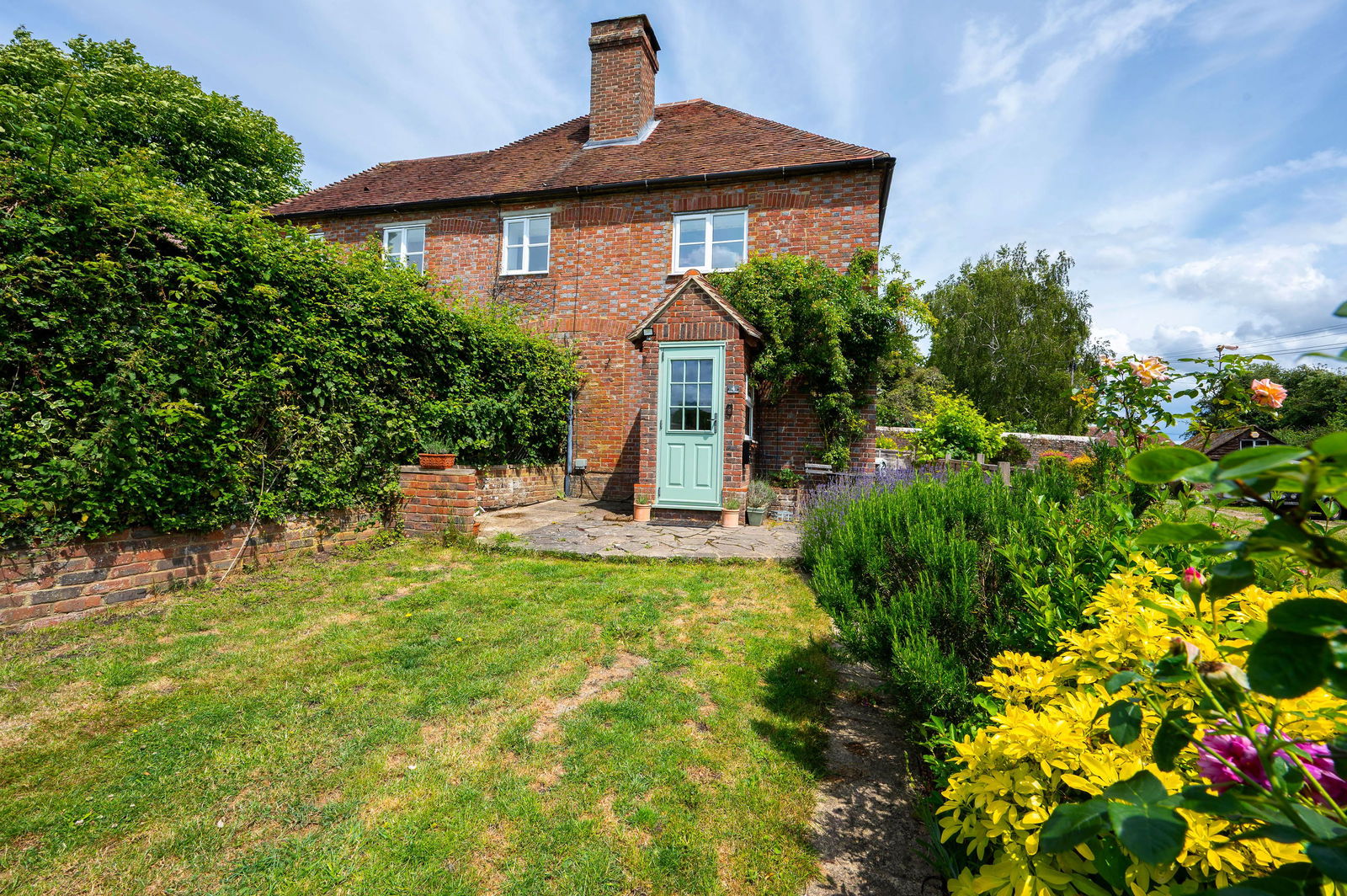 2 bed cottage to rent in Fisher Street, Northchapel, Petworth, GU28 9EL - Property Image 1