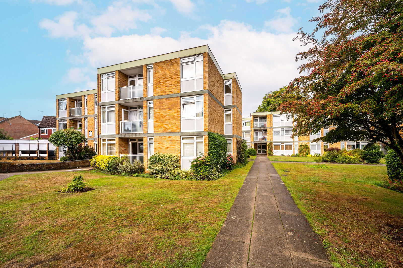 2 bed flat to rent in Chobham Road, Woking, GU21 4AX  - Property Image 15