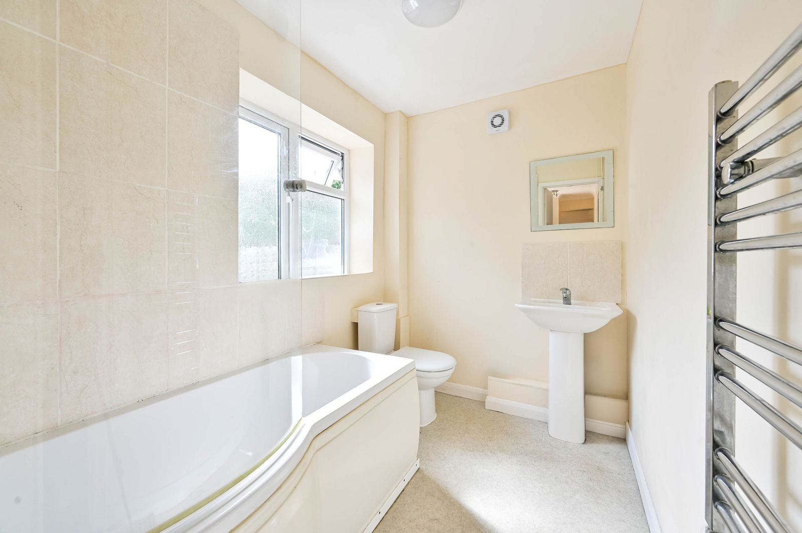 4 bed detached house to rent in Pound Lane, Wood Street Village, Guildford, GU3 3DT  - Property Image 10