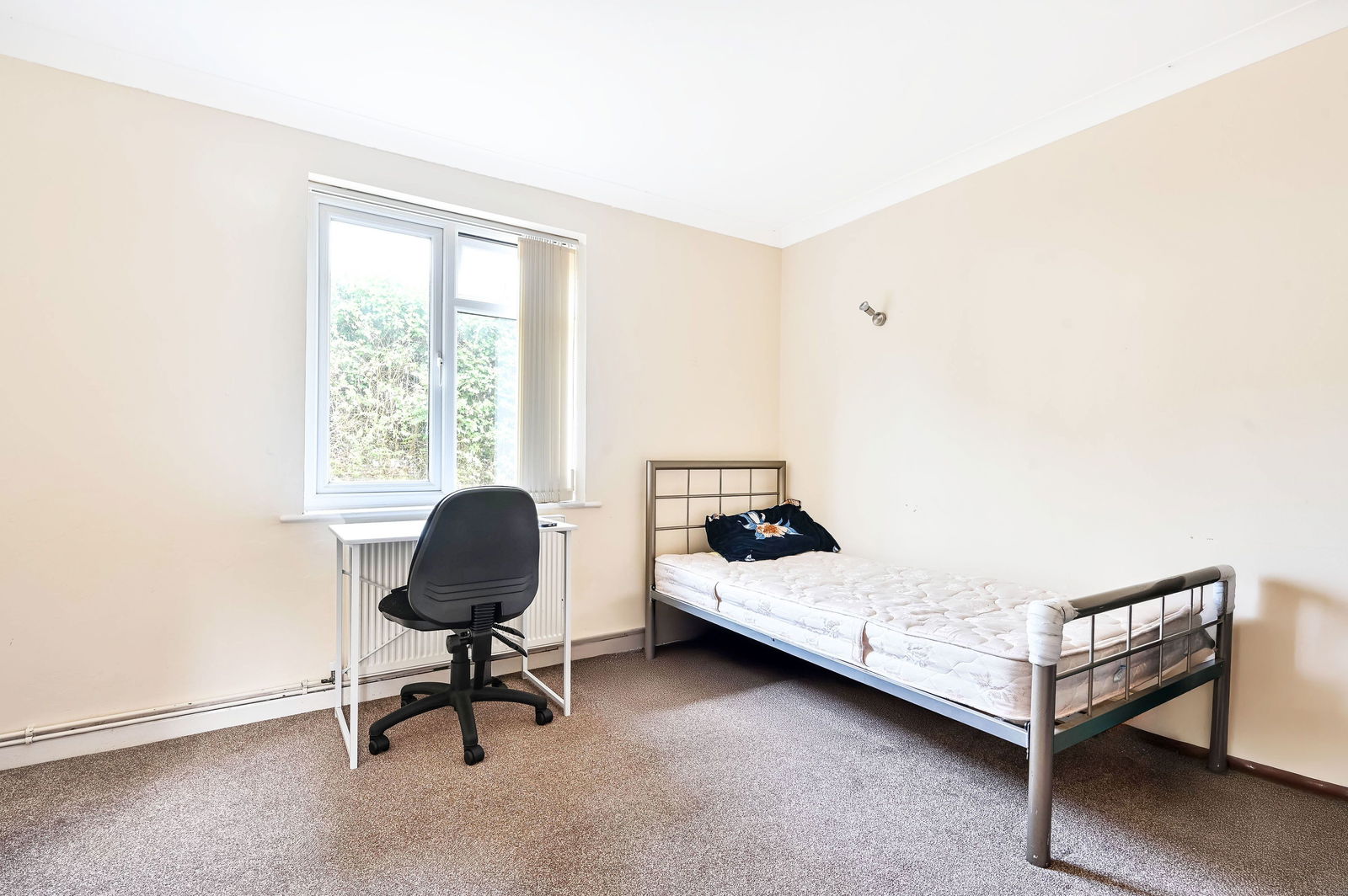 4 bed detached house to rent in Pound Lane, Wood Street Village, Guildford, GU3 3DT  - Property Image 13