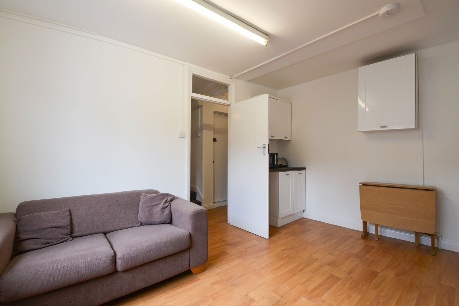 2 bed maisonette to rent in Cannon Hill Lane, London, SW20  - Property Image 9