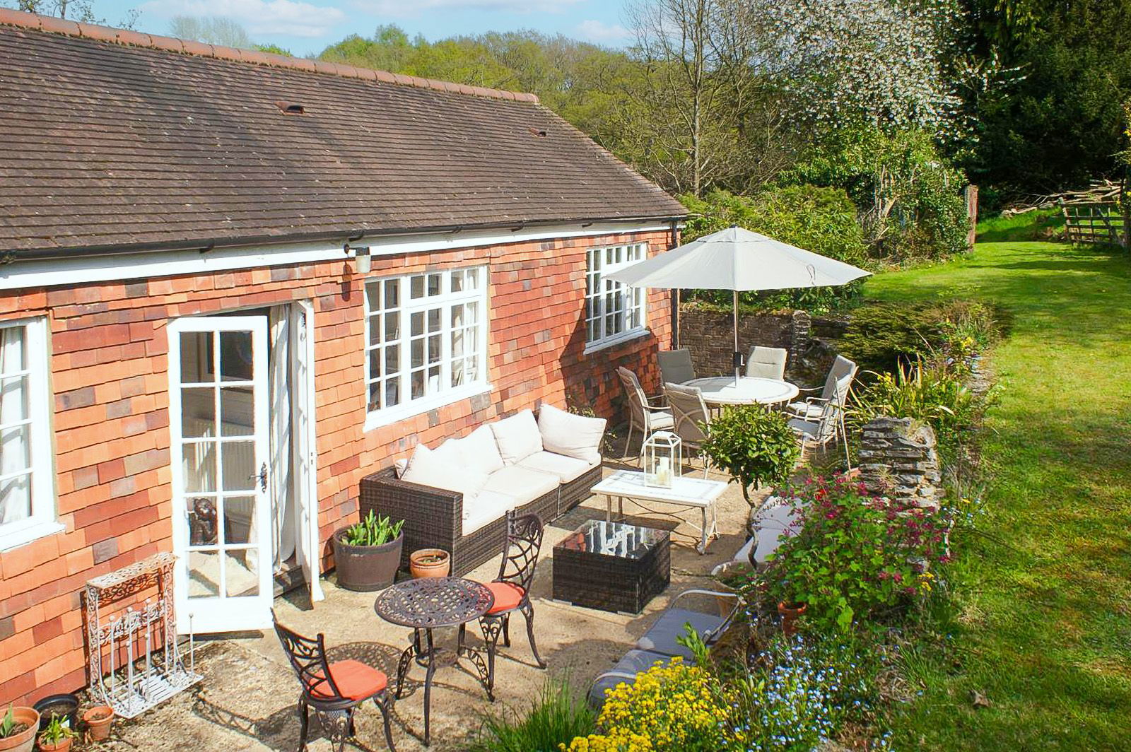 2 bed cottage to rent in Mackies Hill, Peaslake, Guildford, GU5 9RH  - Property Image 12