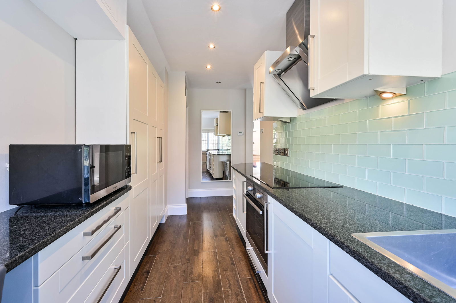 2 bed flat to rent in Portsmouth Road, Guildford, GU2 4DG  - Property Image 3