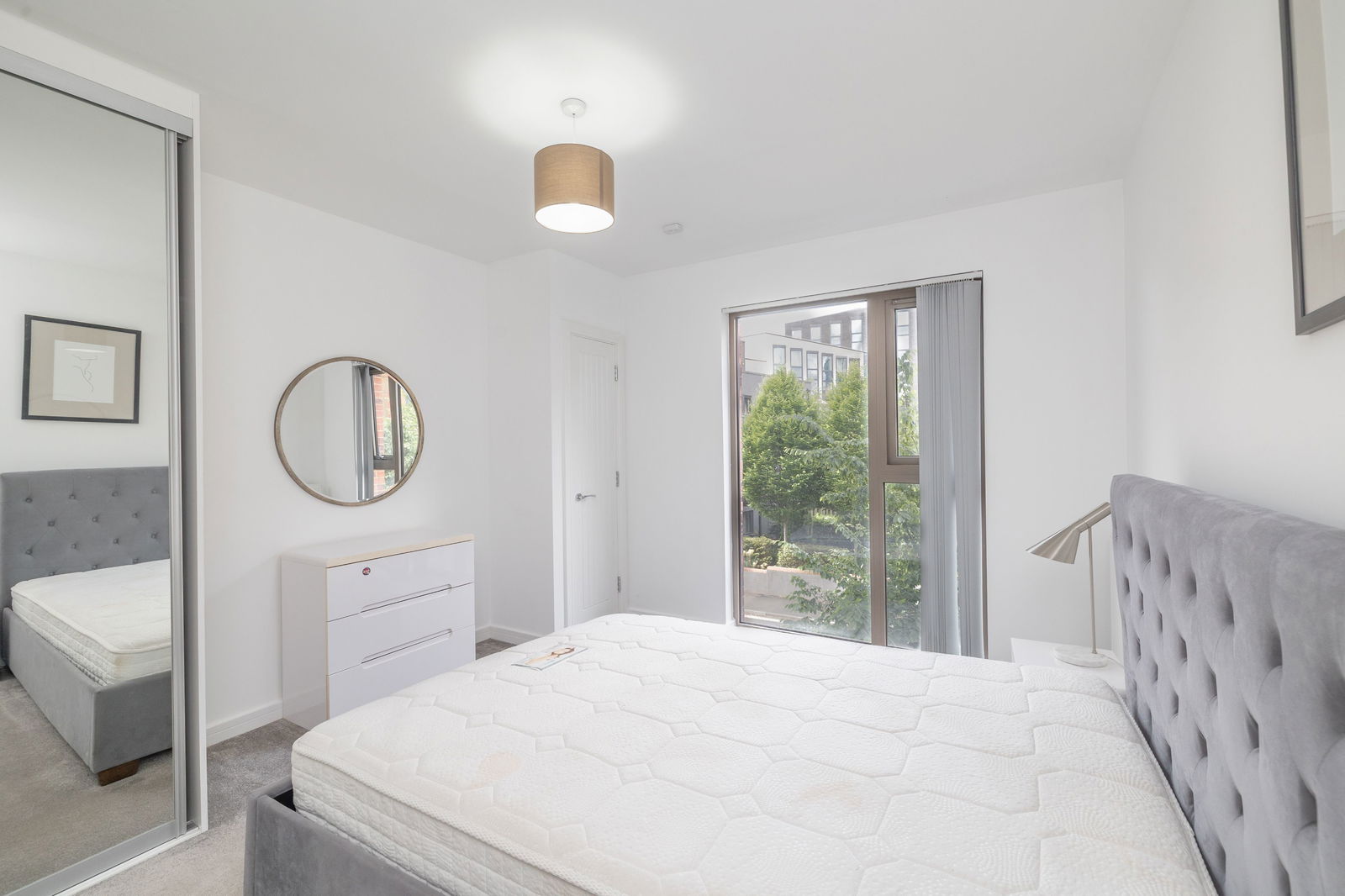 2 bed flat to rent in Walnut Tree Close, Guildford, GU1 4TT  - Property Image 7