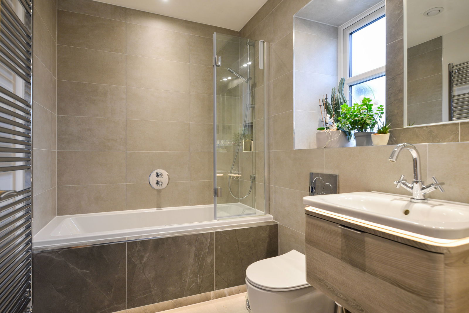 3 bed terraced house to rent in Leatherhead, KT22 0AS  - Property Image 7