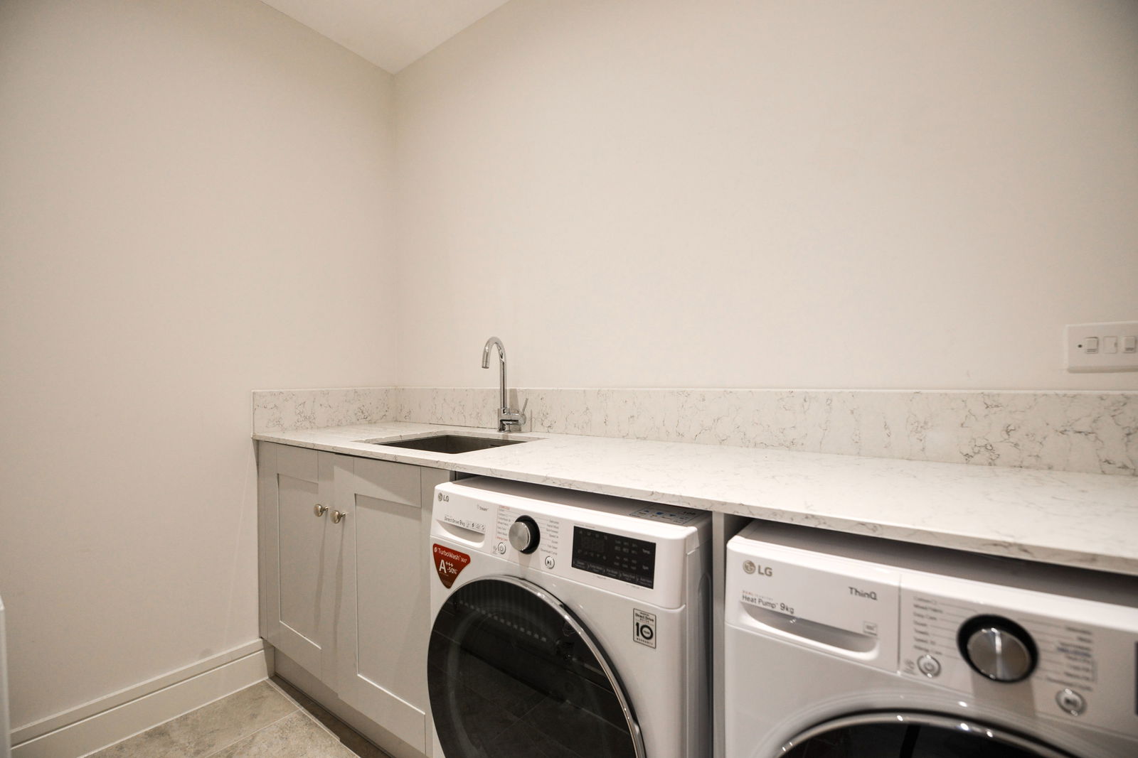 3 bed terraced house to rent in Leatherhead, KT22 0AS  - Property Image 17