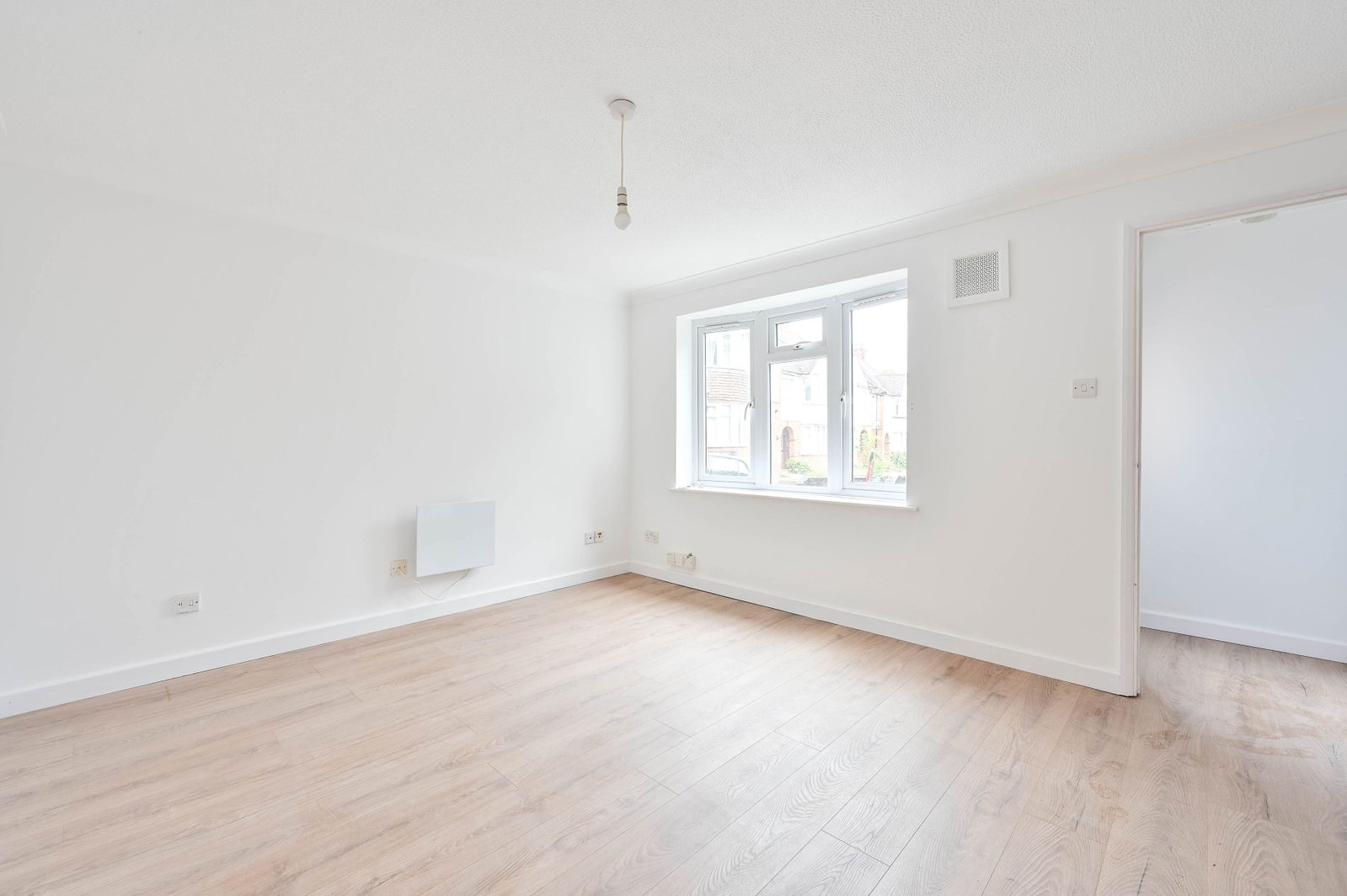 1 bed maisonette for sale in Beckingham Road, Guildford, GU2 8BU  - Property Image 11